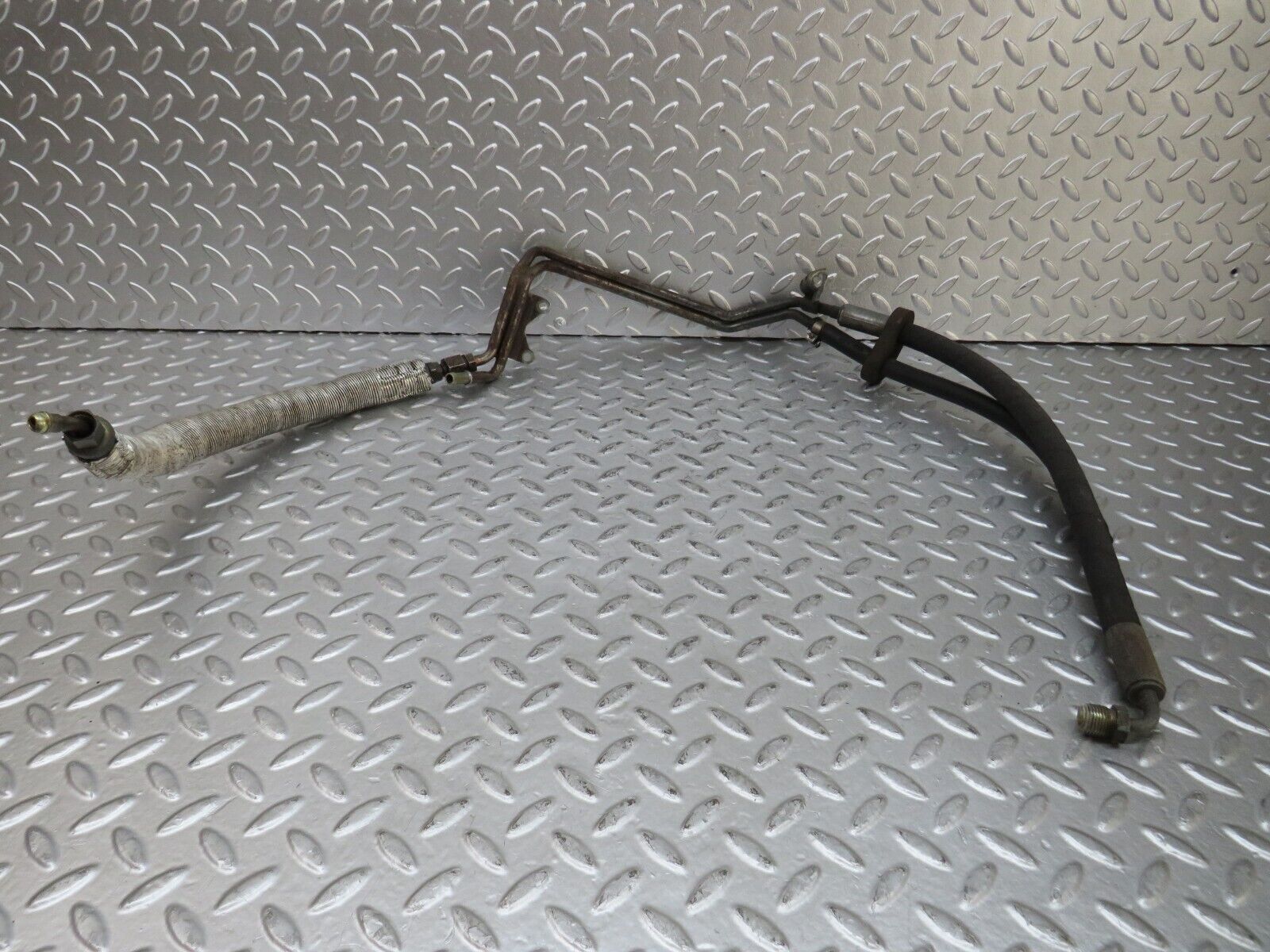 26660 Mercedes-Benz C124 220CE Coupe Power Steering Hose Pipe 1244604324