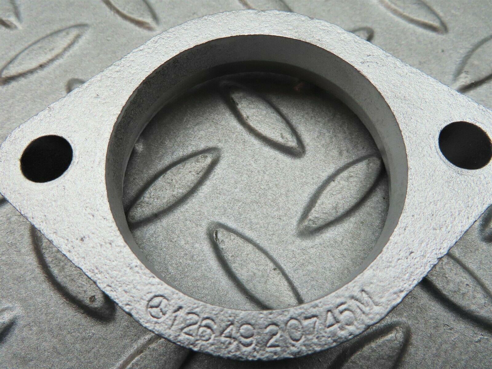3640 Mercedes-Benz C123 280CE Exhaust Flange 1264920745