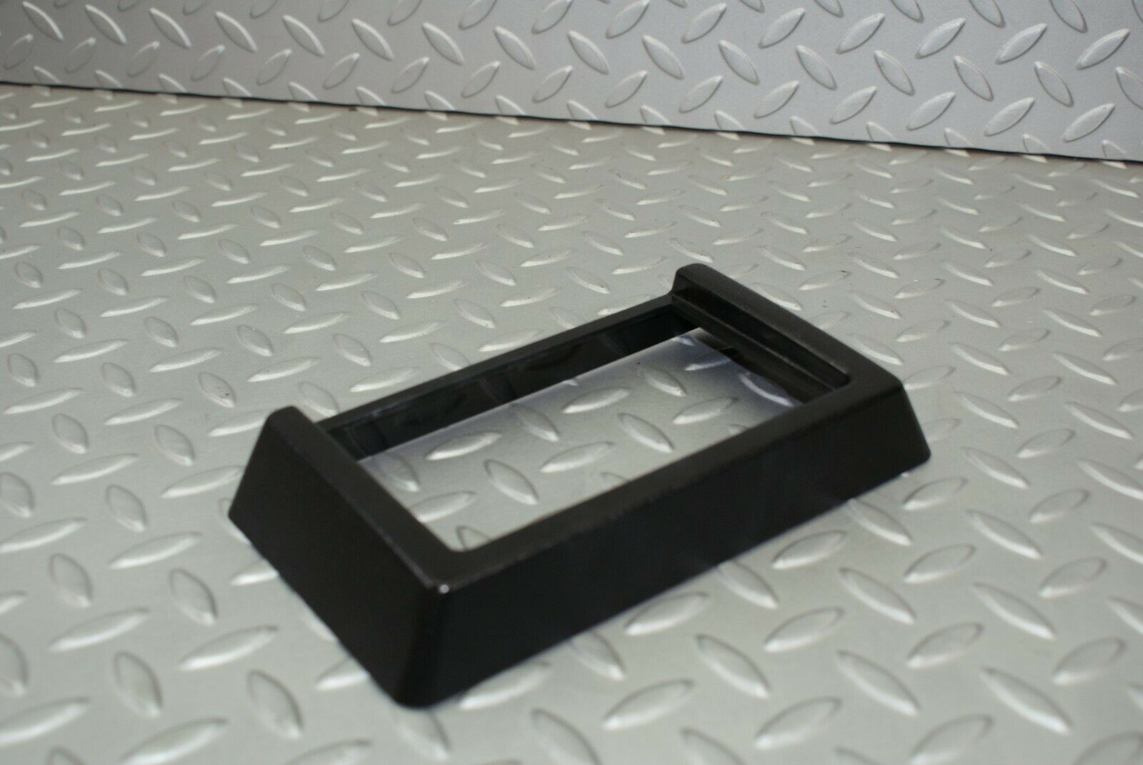 3179 Mercedes-Benz W115 220D Rear Door Ashtray Frame