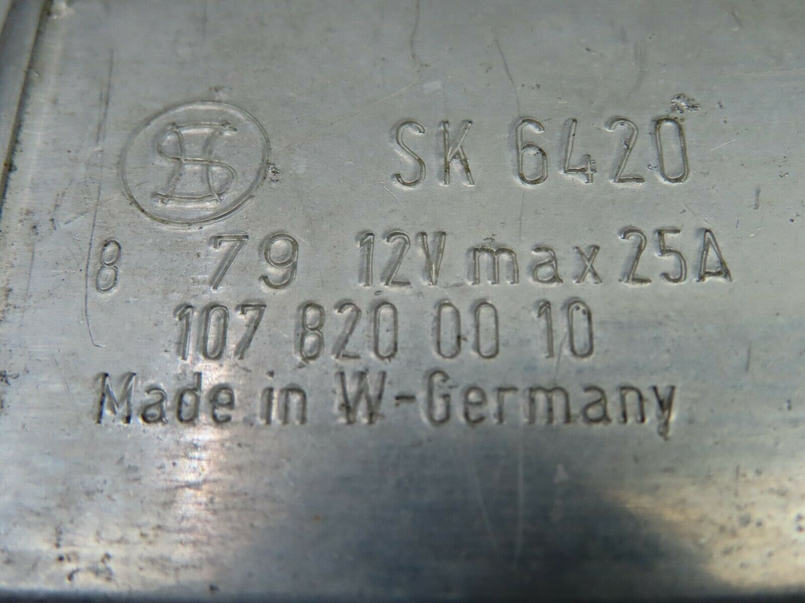 7444 Mercedes-Benz W116 450SE Heated Window Relay 1078200010