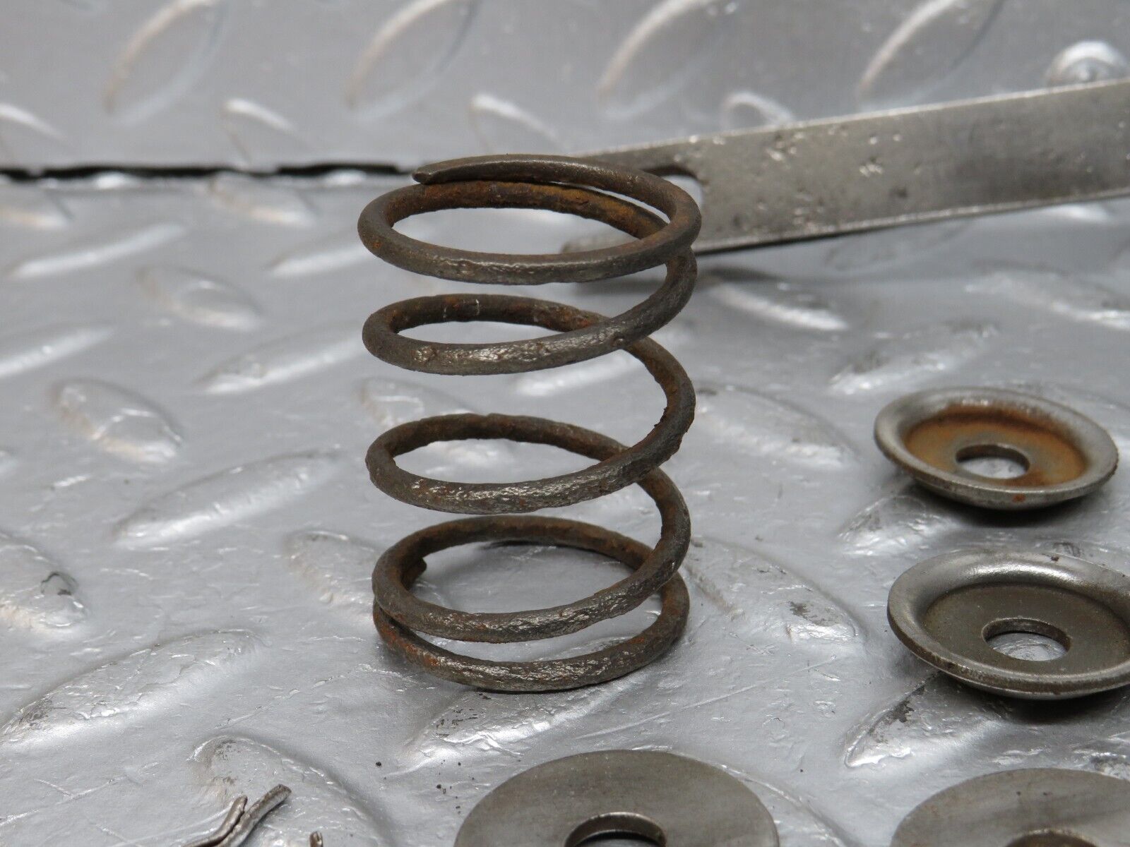 40504 Mercedes-Benz W110 230 Rear Brake Shoes Accessories Left And Right