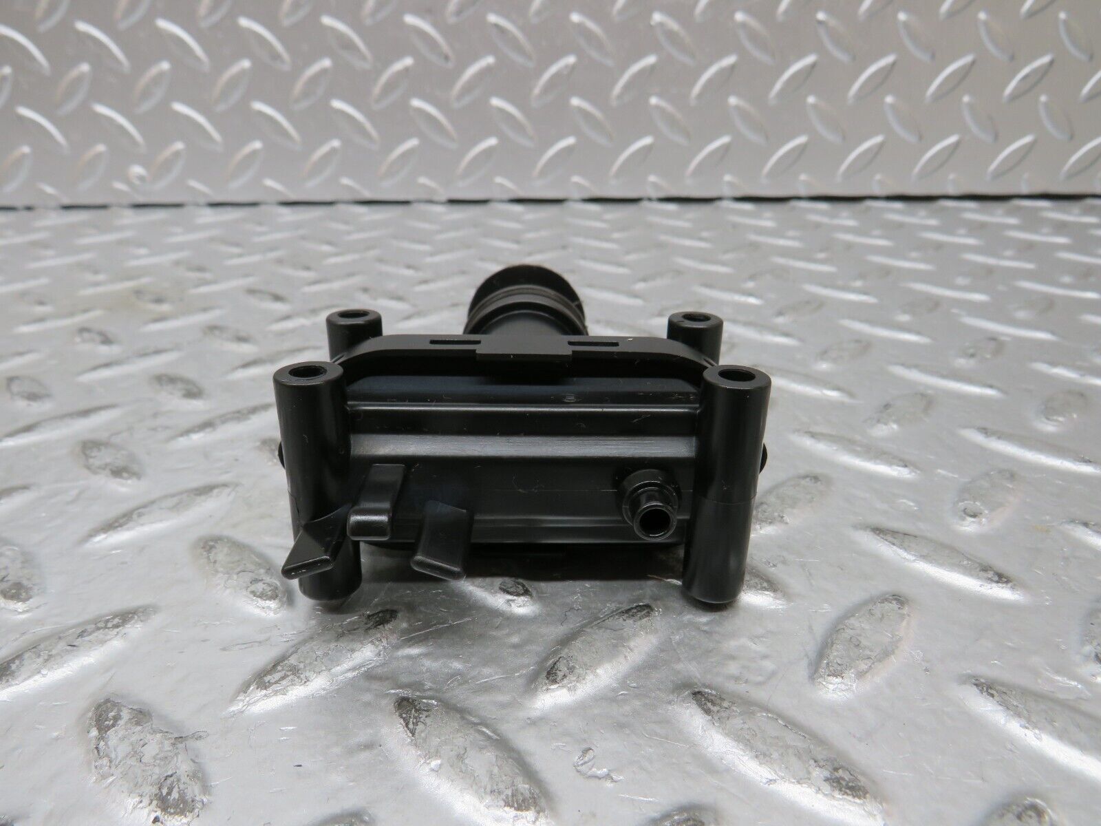 27496 Mercedes-Benz S124 300TE Wagon Door Lock Vacuum Actuator Rear Right