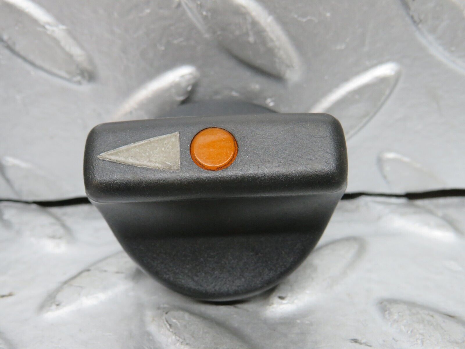 28867 Mercedes-Benz W123 230E Headlight Switch Knob 1075450530