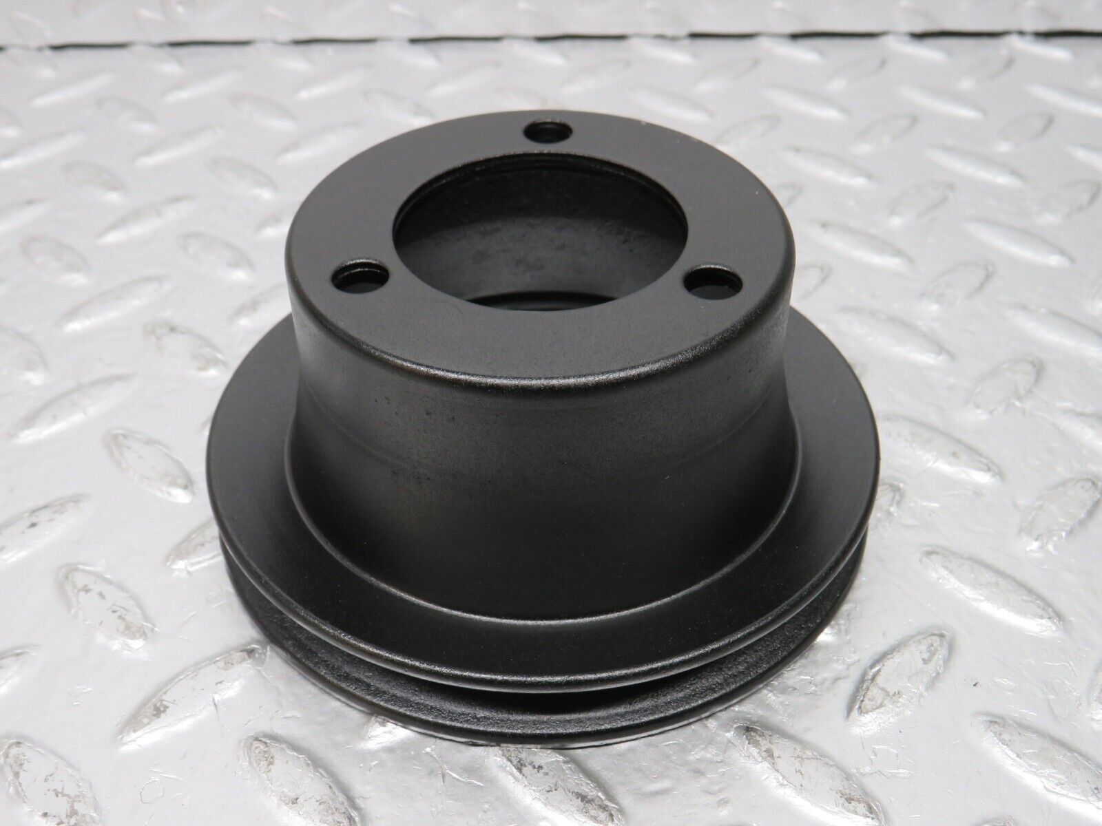 31123 Mercedes-Benz W123 200D Crankshaft Pulley