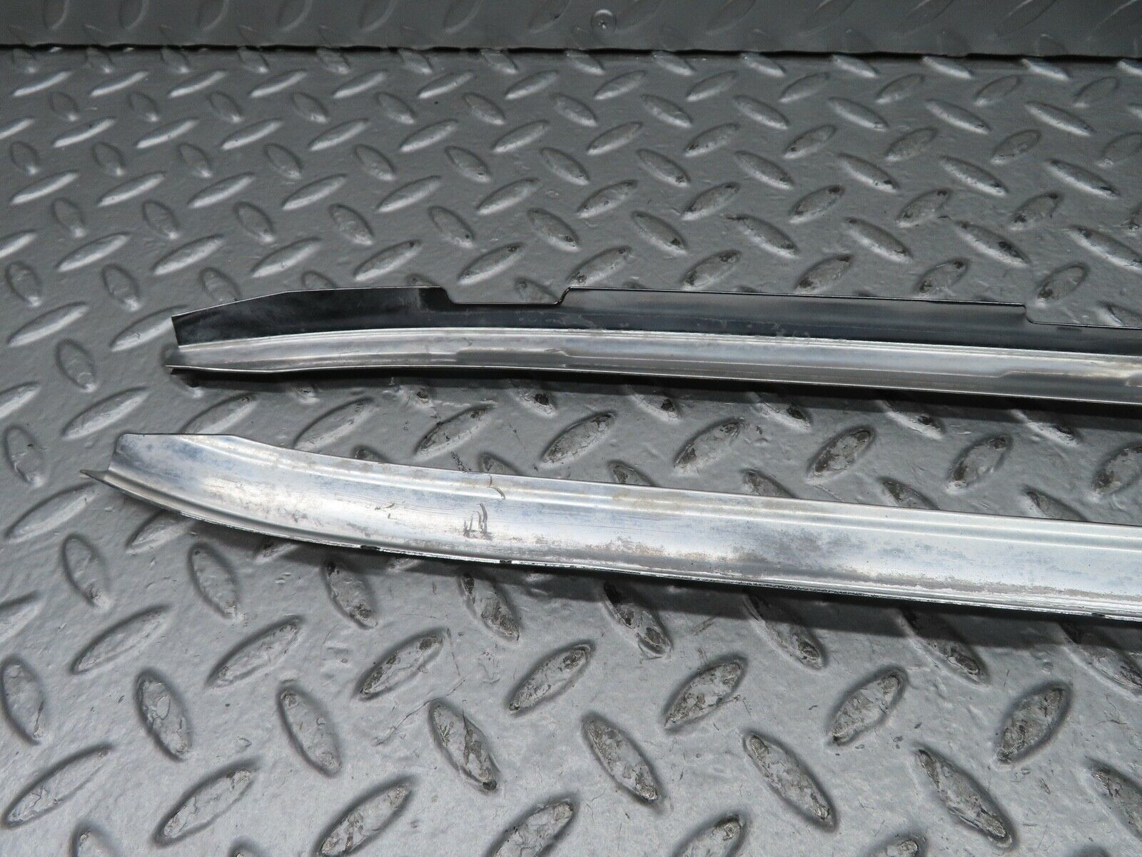 21686 Mercedes-Benz W126 300SE A Pillar Chrome Moulding Trim Pair