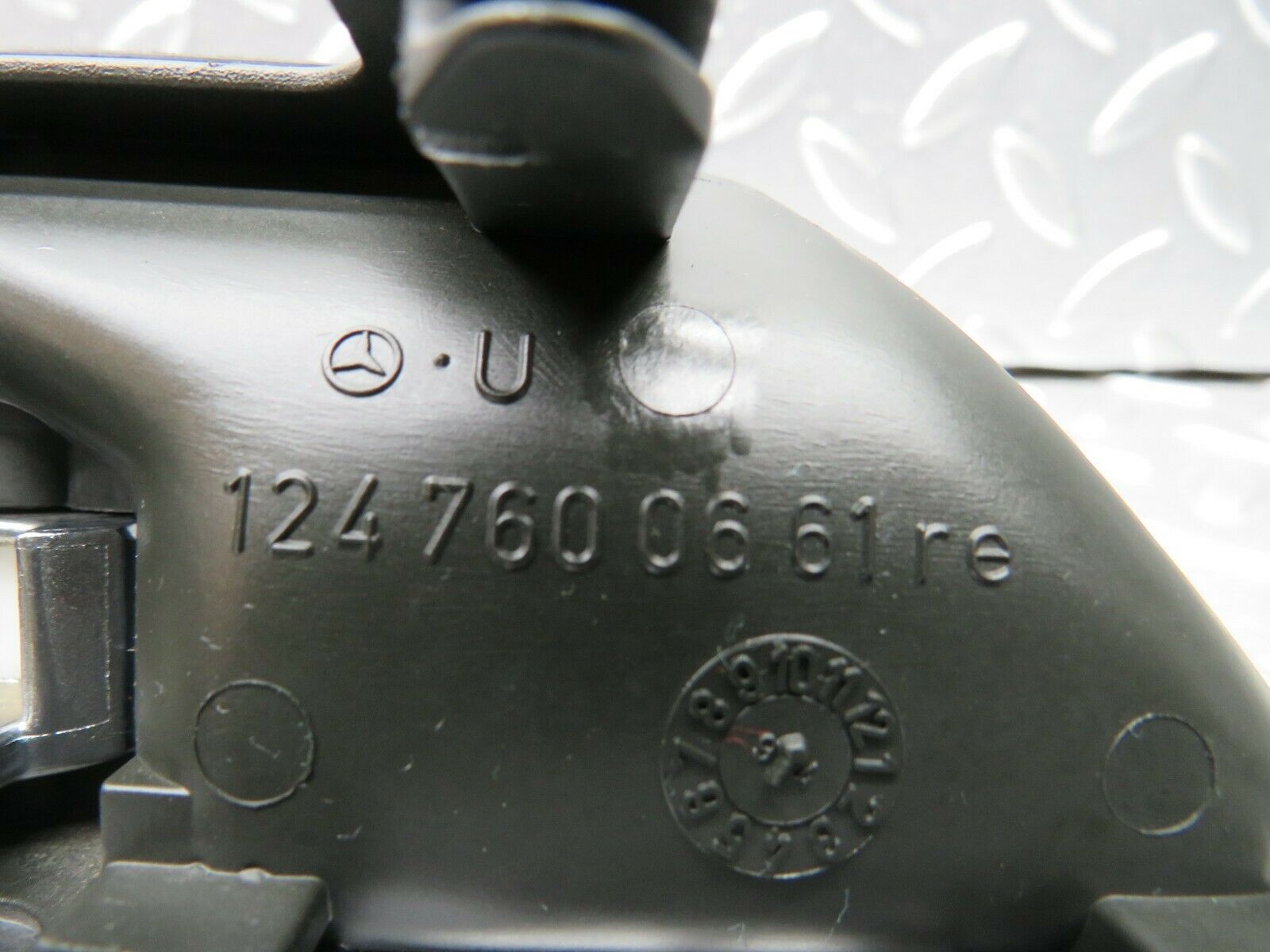 22374 Mercedes-Benz C124 E220 Coupe Interior Door Handle Right 1247600661