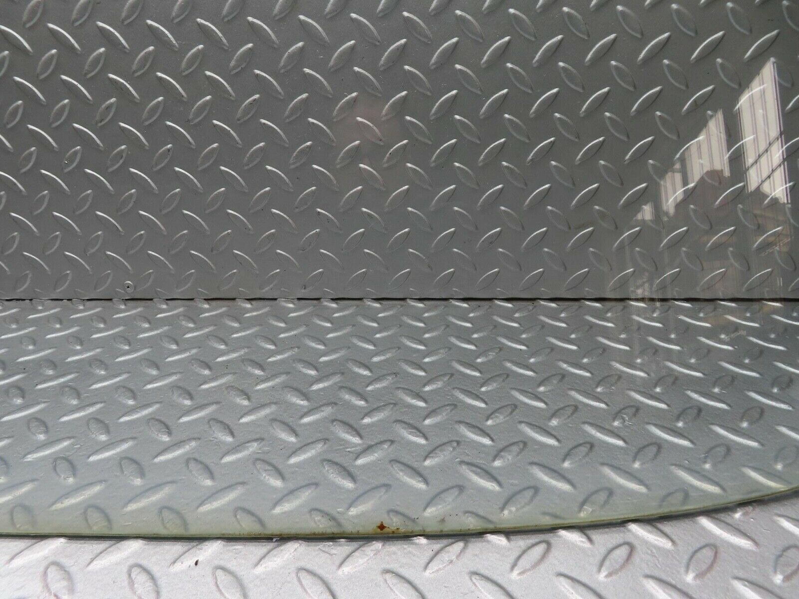 12747 Mercedes-Benz W111 220SE Front Windscreen Glass