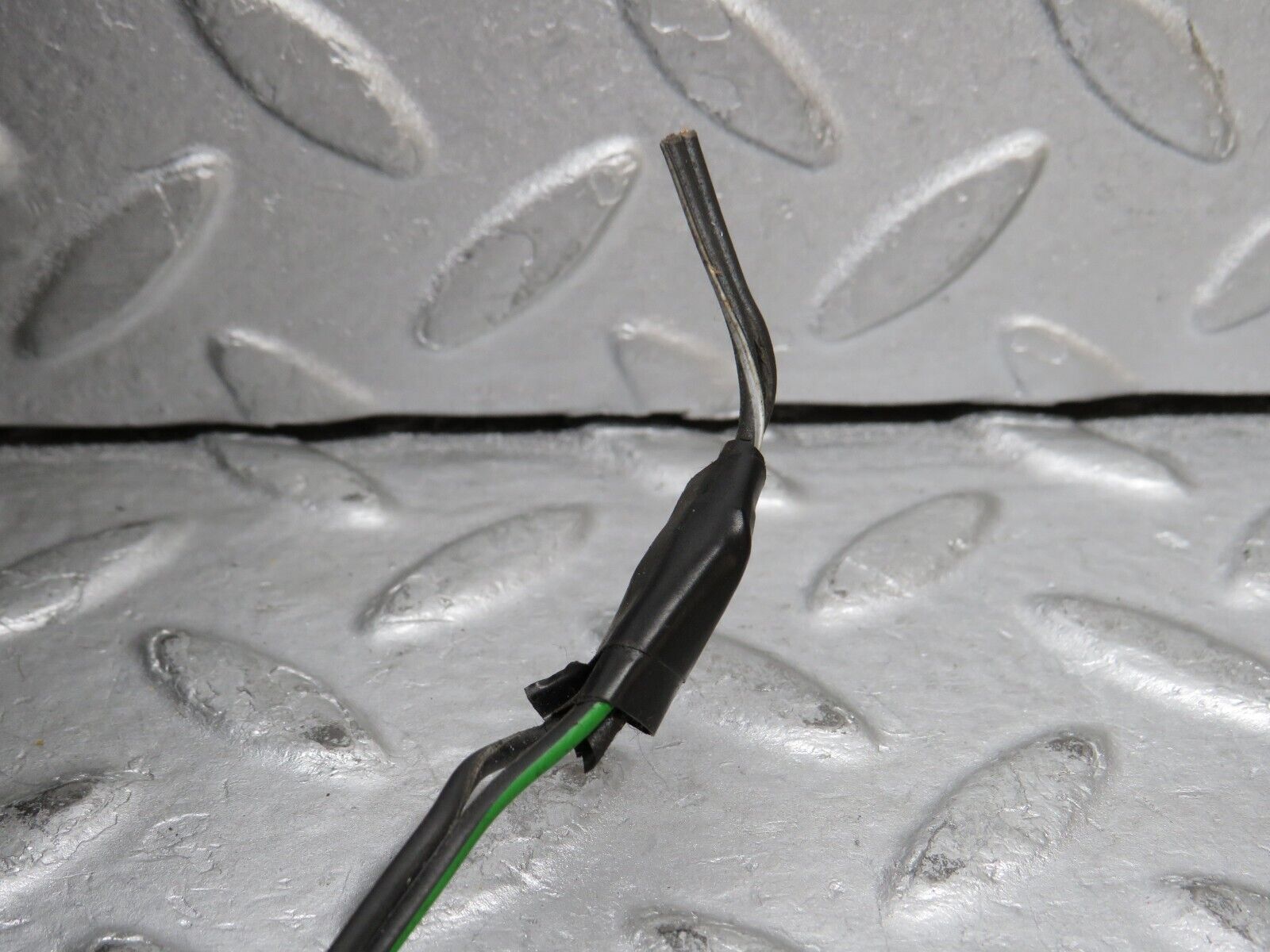 37865 Mercedes-Benz A124 320E Cabriolet Rear Left Door Speaker 1248203102