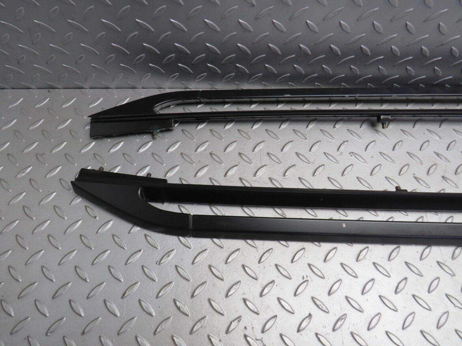 31498 Mercedes-Benz S124 220TE Wagon Roof Rack Rails Pair