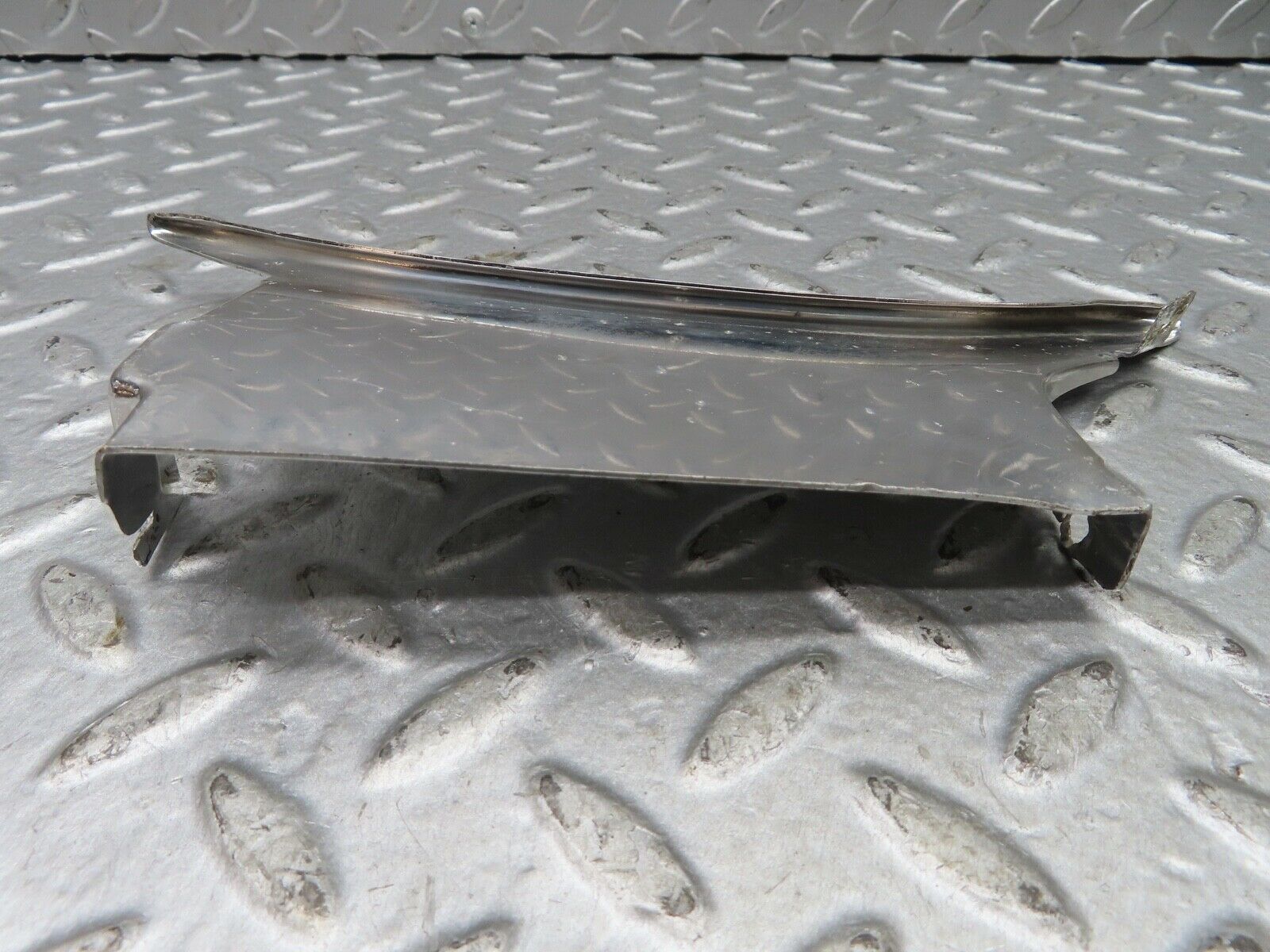 19000 Mercedes-Benz W121 190b Ponton Air Intake Chrome Cover Right Side