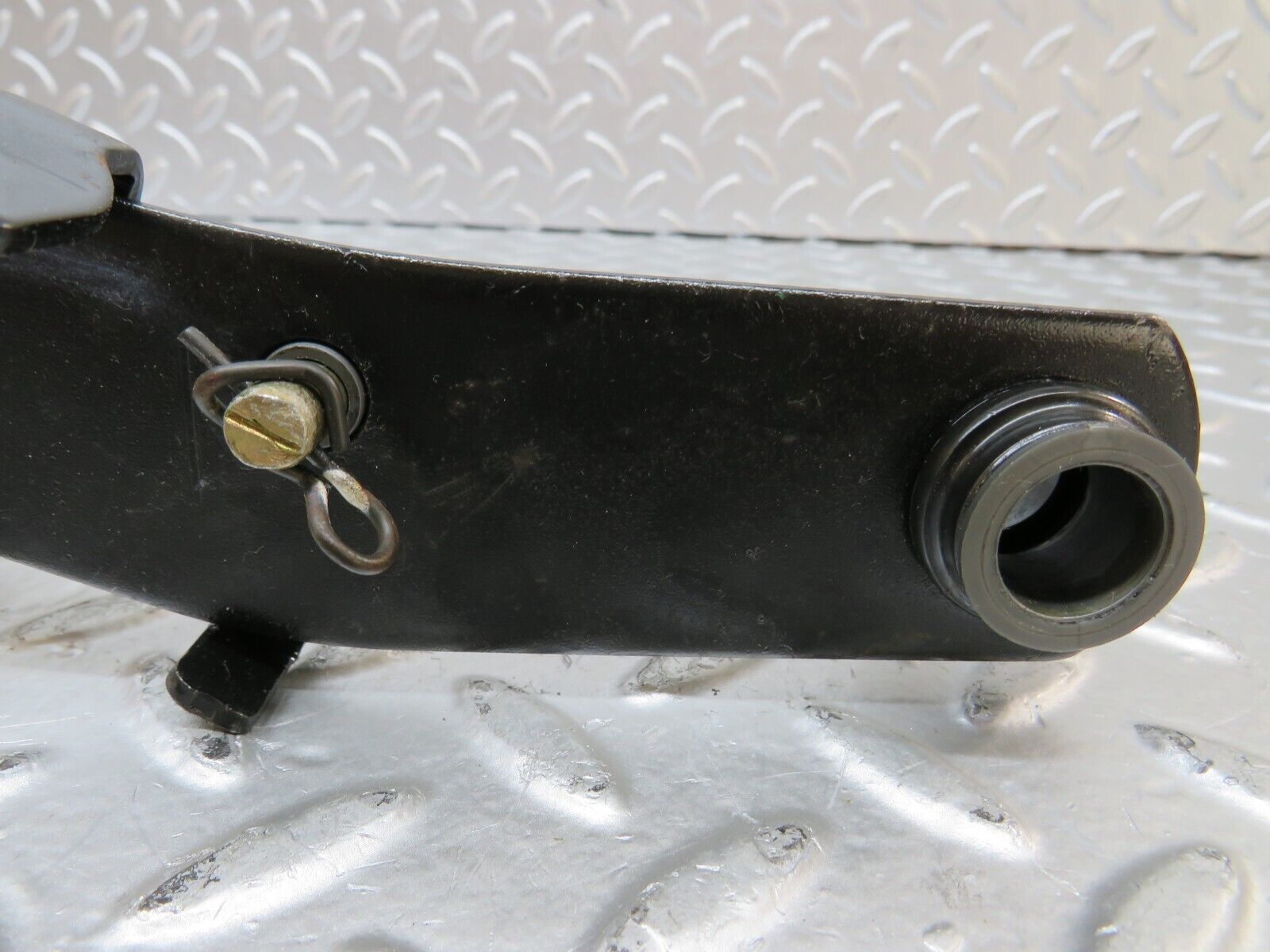 26584 Mercedes-Benz C124 220CE Coupe Brake Pedal 1232910082