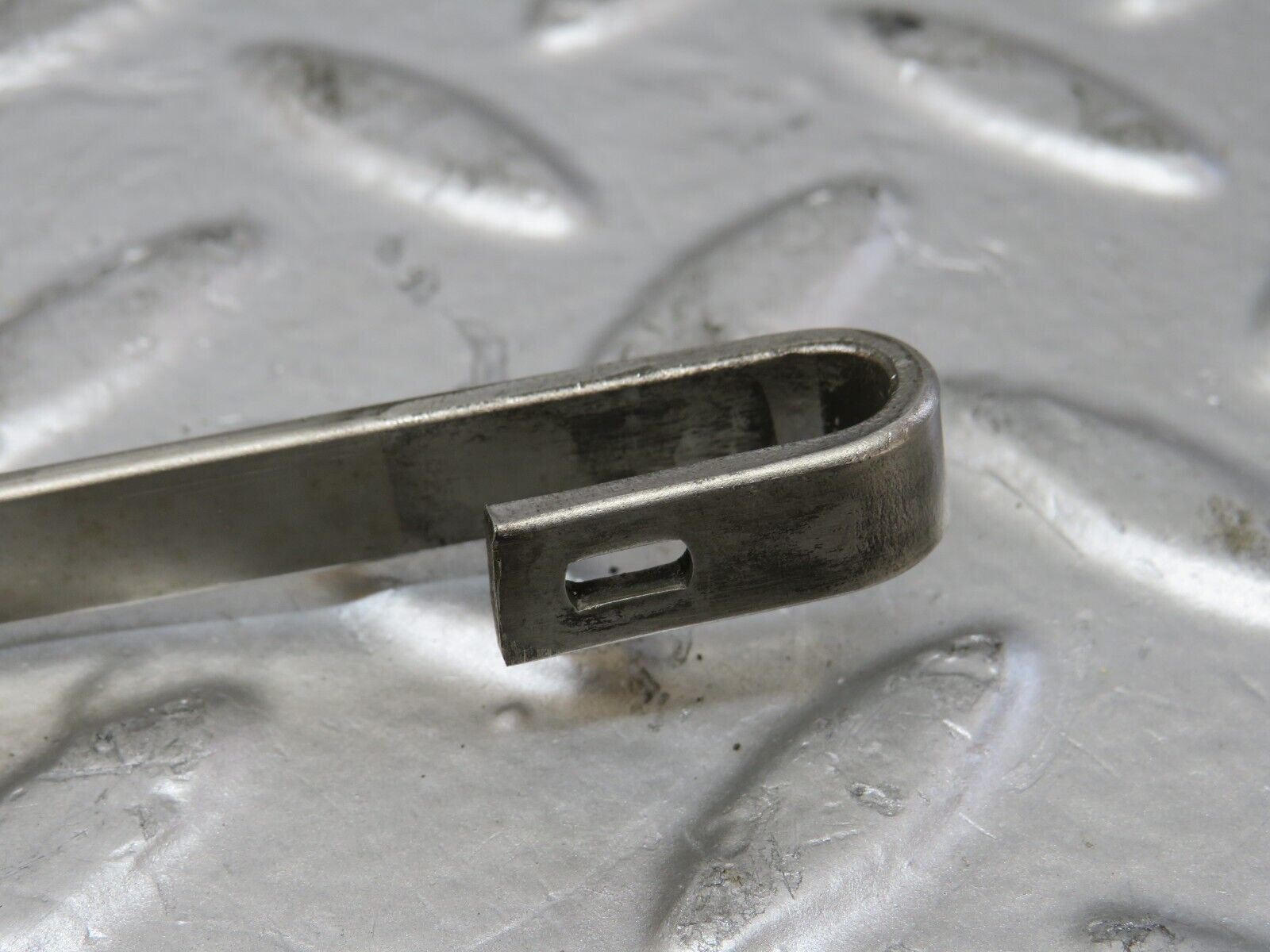 26273 Mercedes-Benz W116 450SE Wiper Arm Bosch Left Side