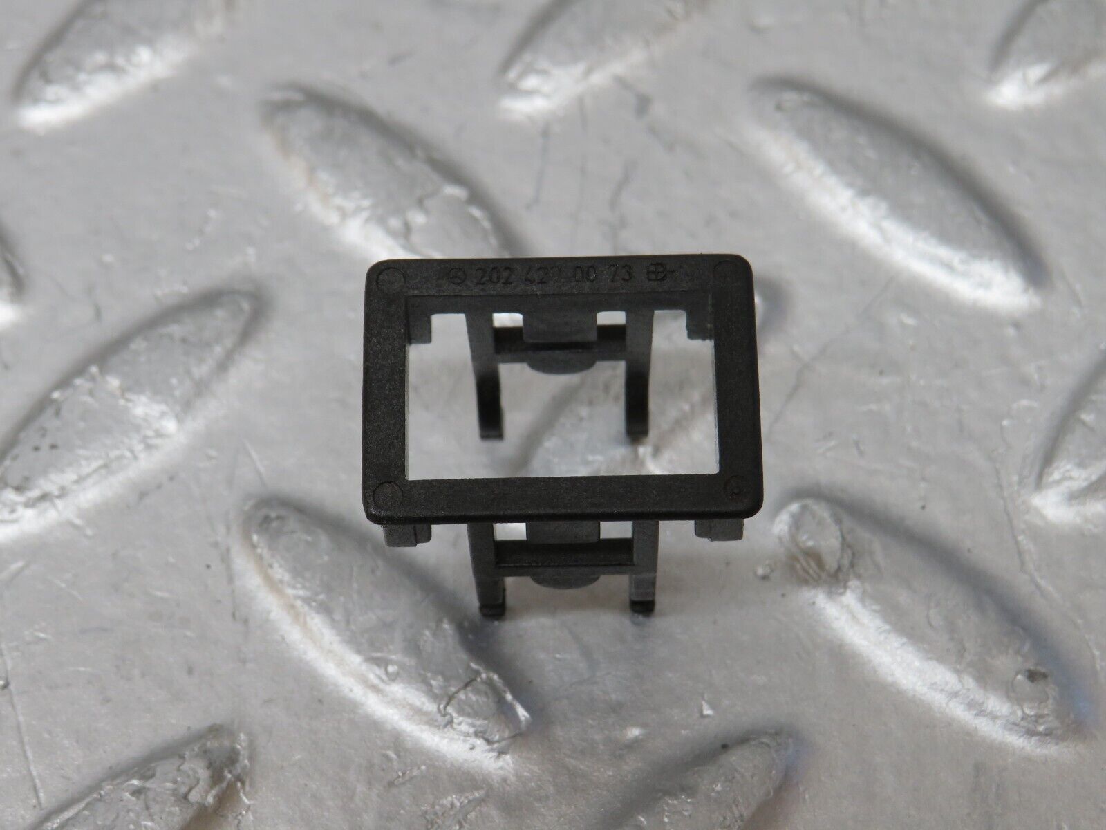 34906 Mercedes-Benz W210 320E Door Contact Switch 2018202110 2024270073