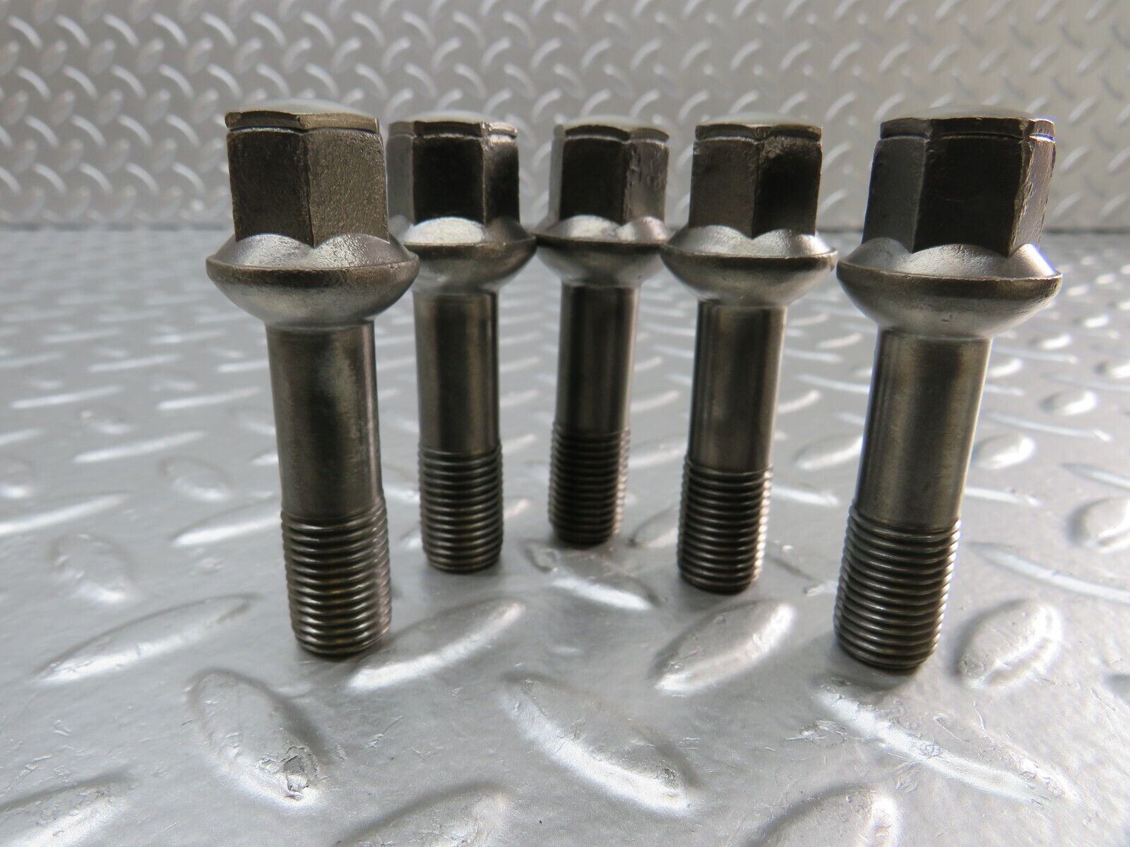 24921 Mercedes-Benz 5x Alloy Wheel Lug Bolt M12x1.5