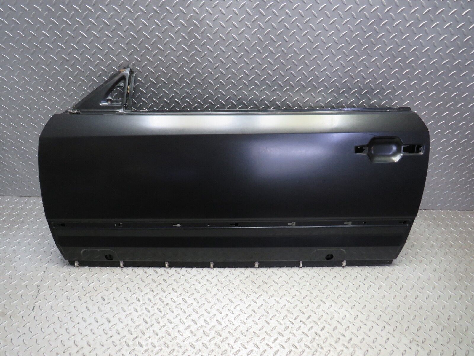 37879 Mercedes-Benz A124 320E Cabriolet Front Left Door