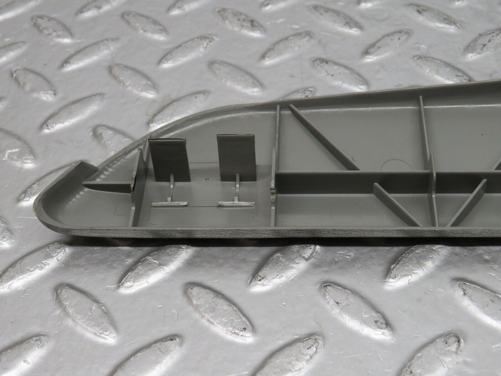 32329 Mercedes-Benz S124 300TE Front Right Electric Seat Cover Trim 1249182030