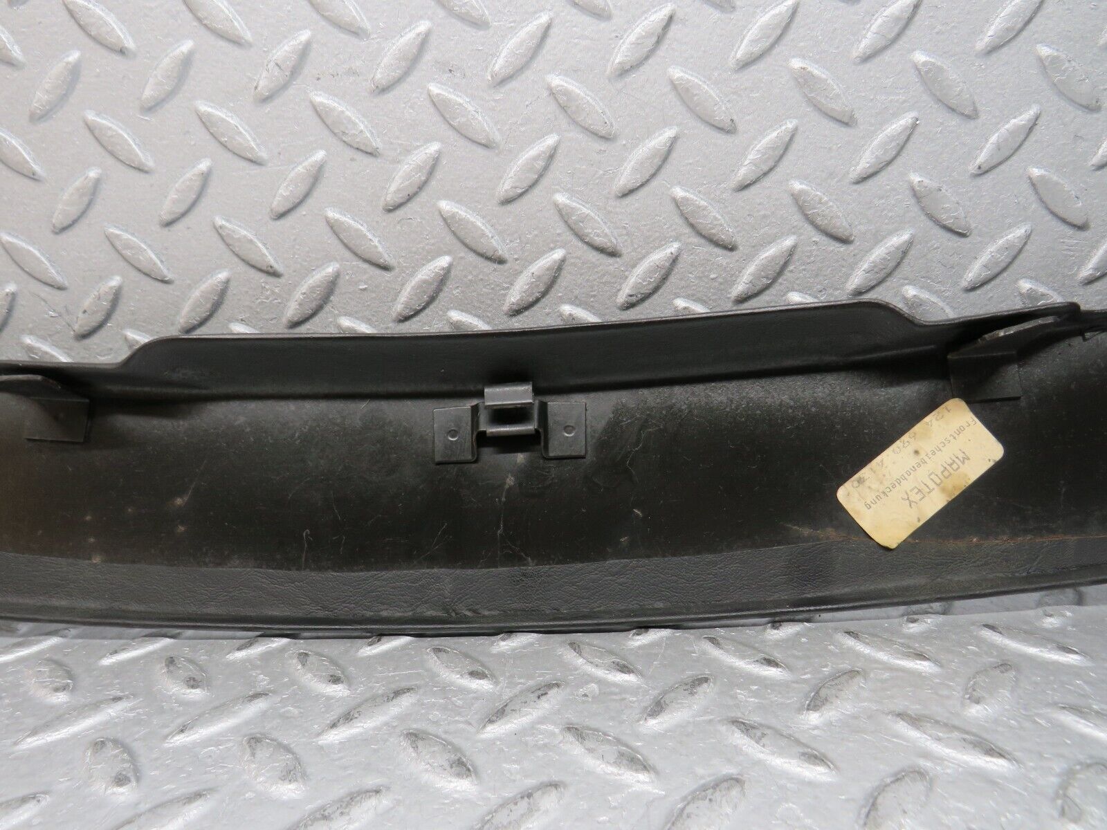 37839 Mercedes-Benz A124 320E Cabriolet Soft Top Lock Cover Panel 1246904130