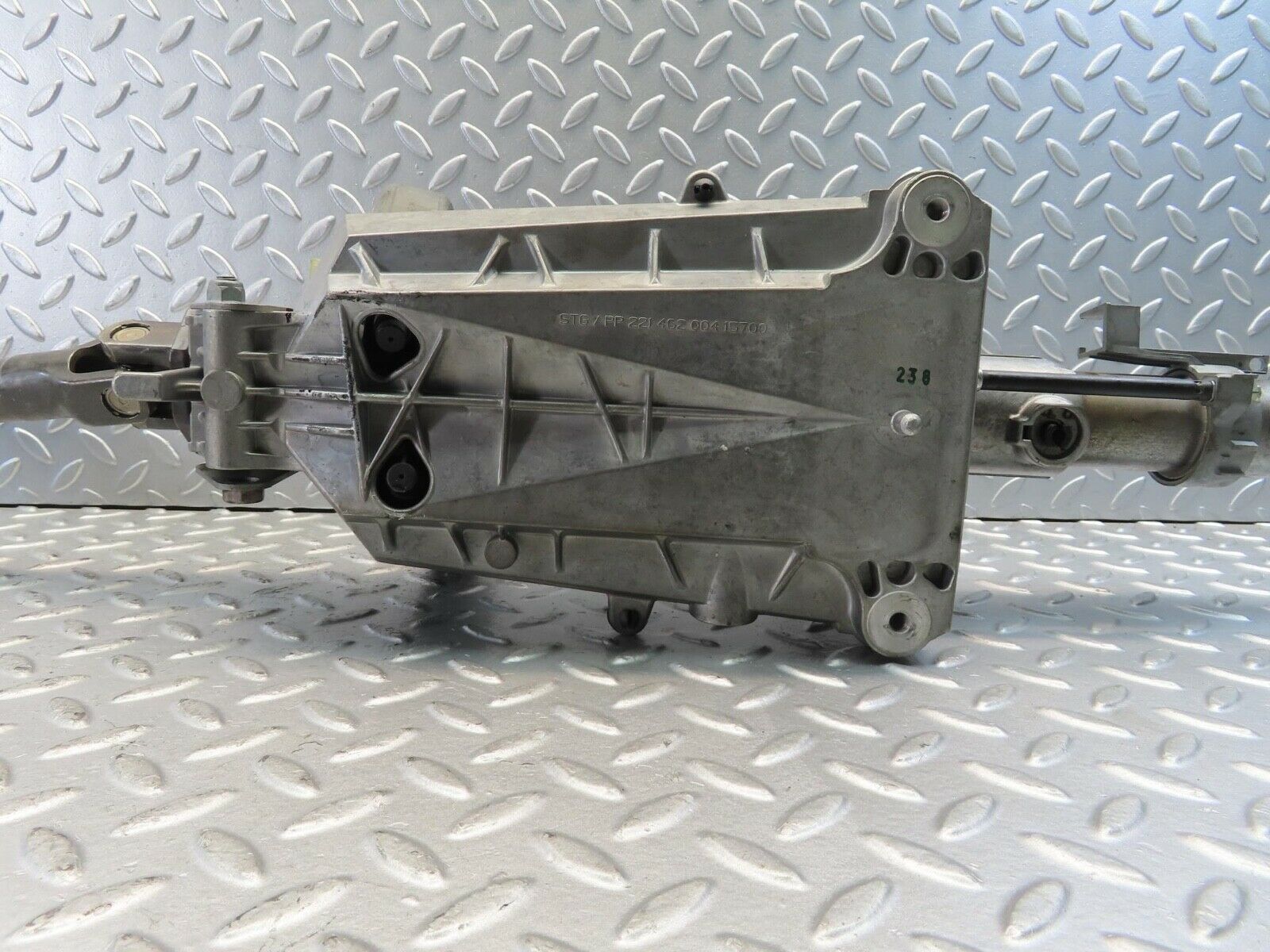 11273 Mercedes-Benz W221 S320 Steering Column 2214601716