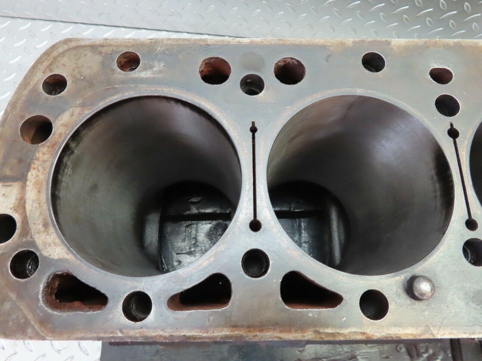 19282 Mercedes-Benz W123 300D Engine Block OM617.912 6170110201