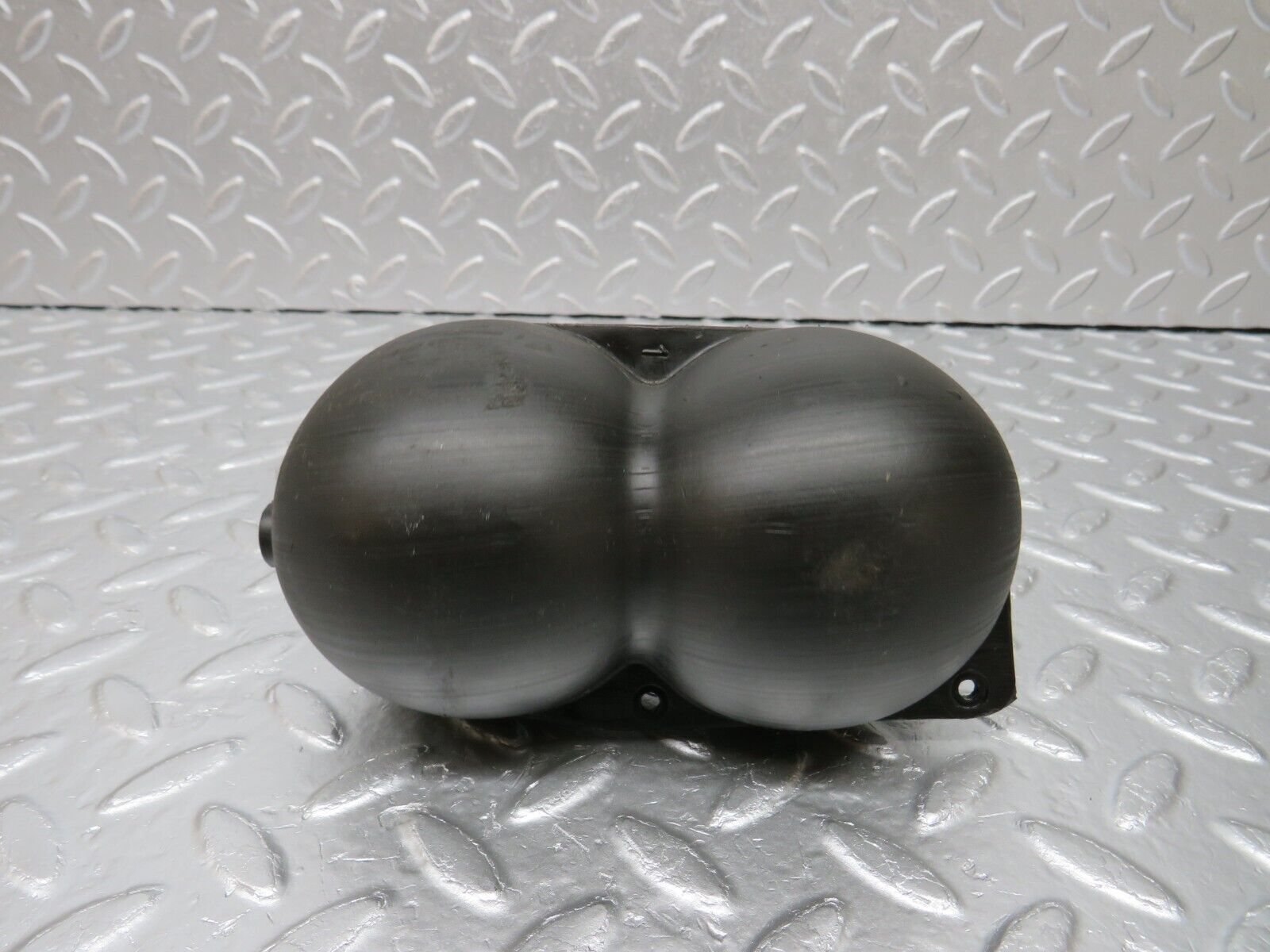 34000 Mercedes-Benz W124 260E Vacuum Reservoir