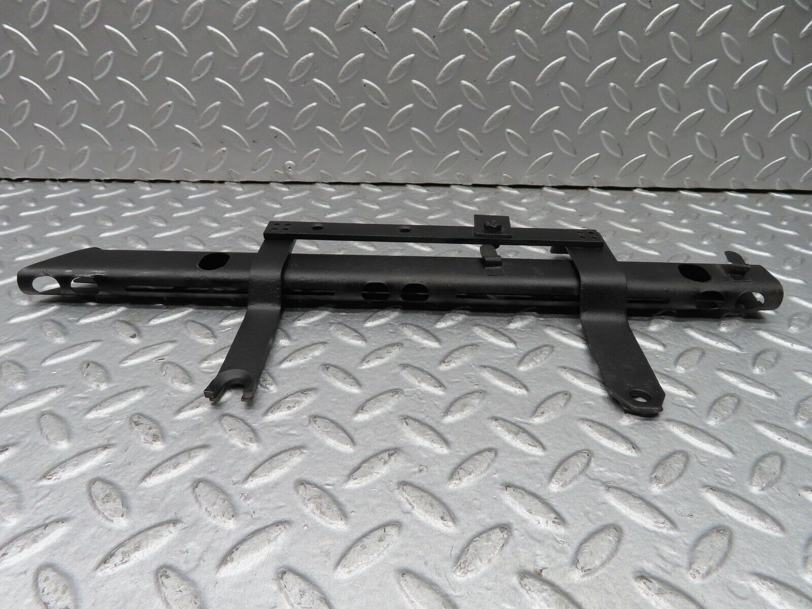 18295 Mercedes-Benz W111 220SE Coupe Ignition Wire Holder