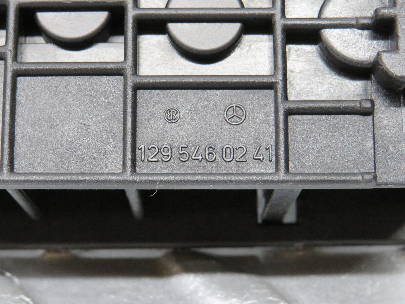 38324 Mercedes-Benz R129 280SL Coupe Cable Wire Connector 1295460241