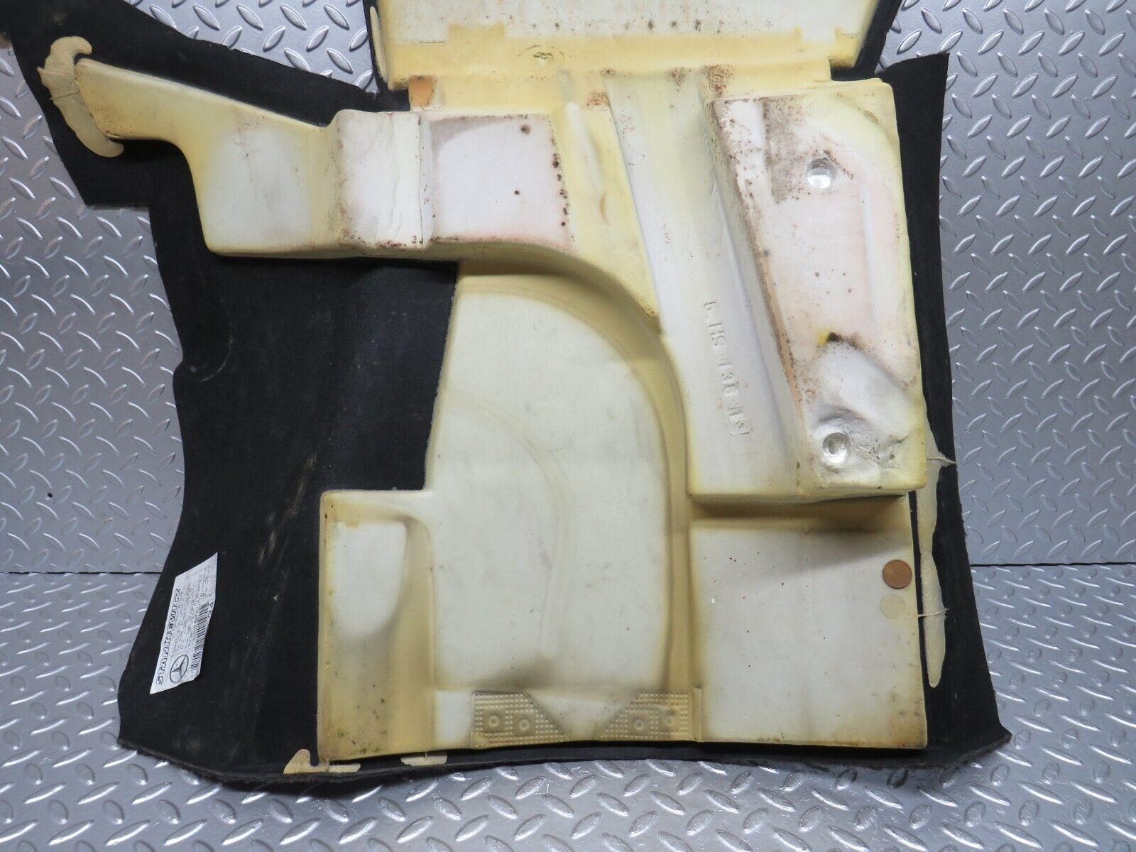 33299 Mercedes-Benz W202 C180 Front Left Floor Carpet 2026800740