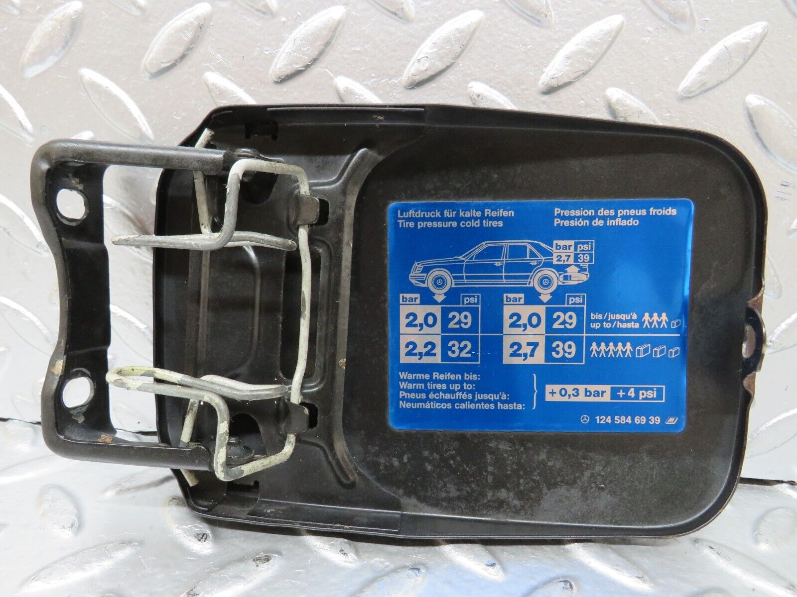 26610 Mercedes-Benz C124 220CE Coupe Fuel Tank Flap Cap 1245846939