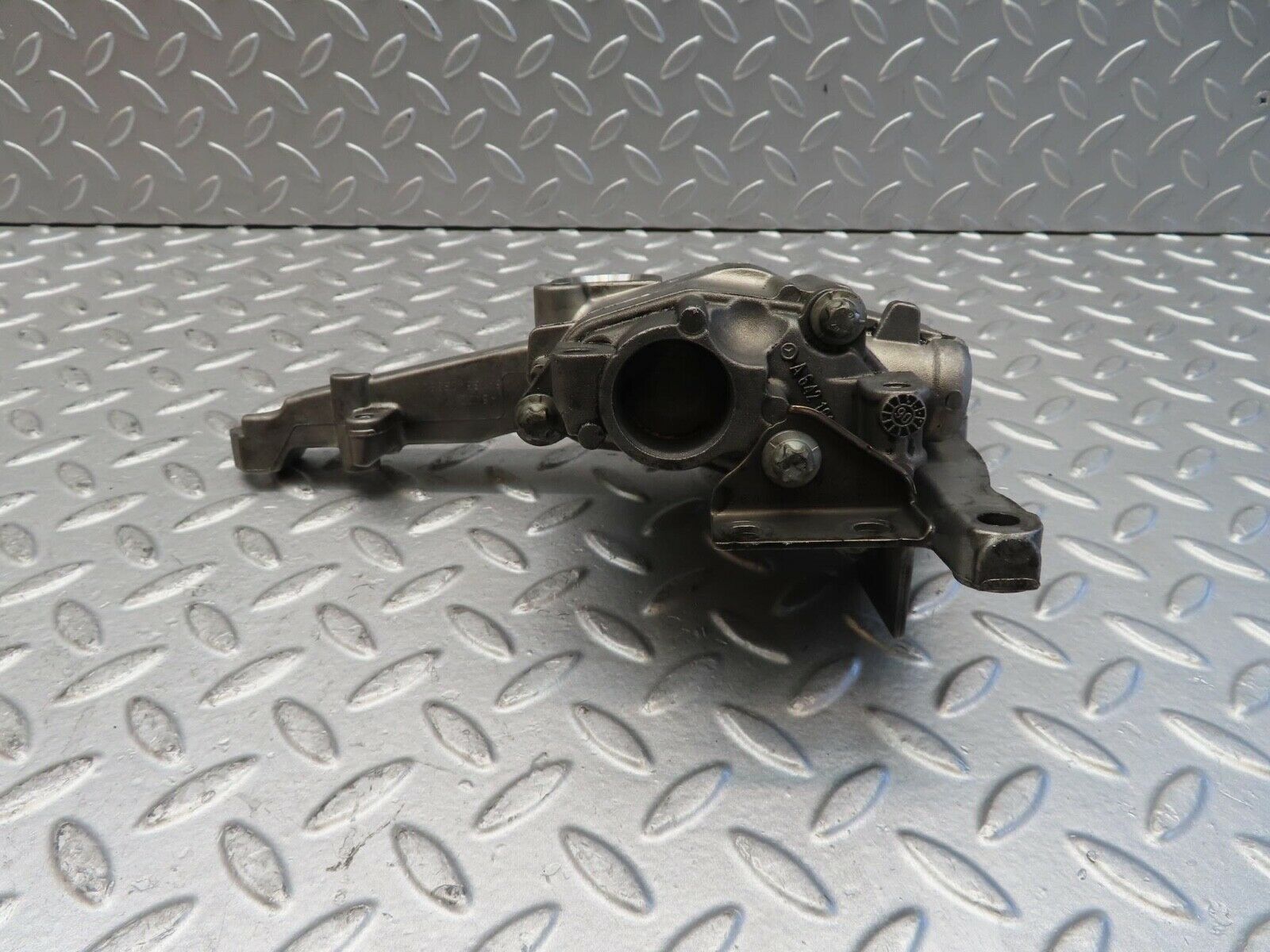 11299 Mercedes-Benz W221 S320 Oil Pump 6421810901
