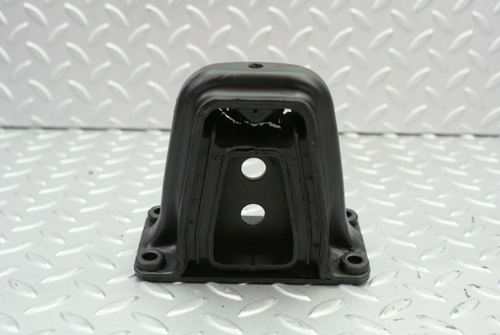 2567 Mercedes-Benz W116 350SE Rear Differential Mount