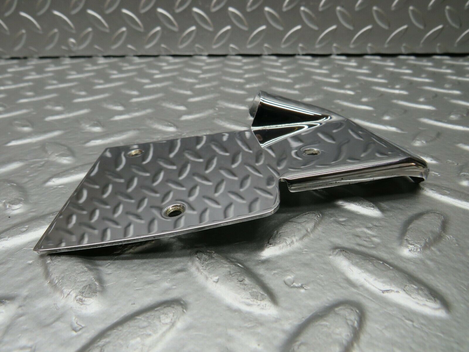 22354 Mercedes-Benz C124 E220 Coupe B Pillar Chrome Cover Plate Left Side