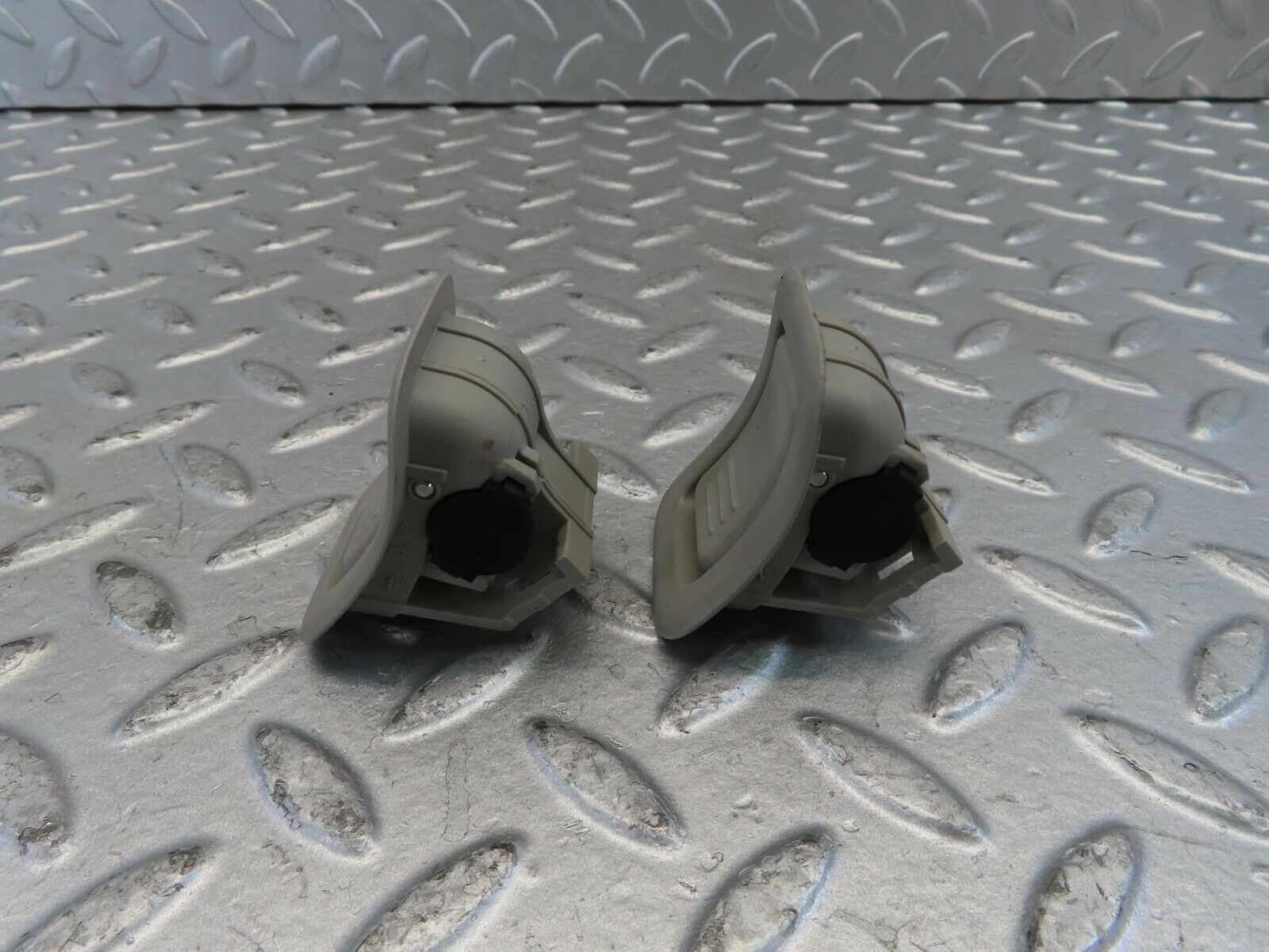 11231 Mercedes-Benz W221 S320 Rear Clothes Hook 2218100040