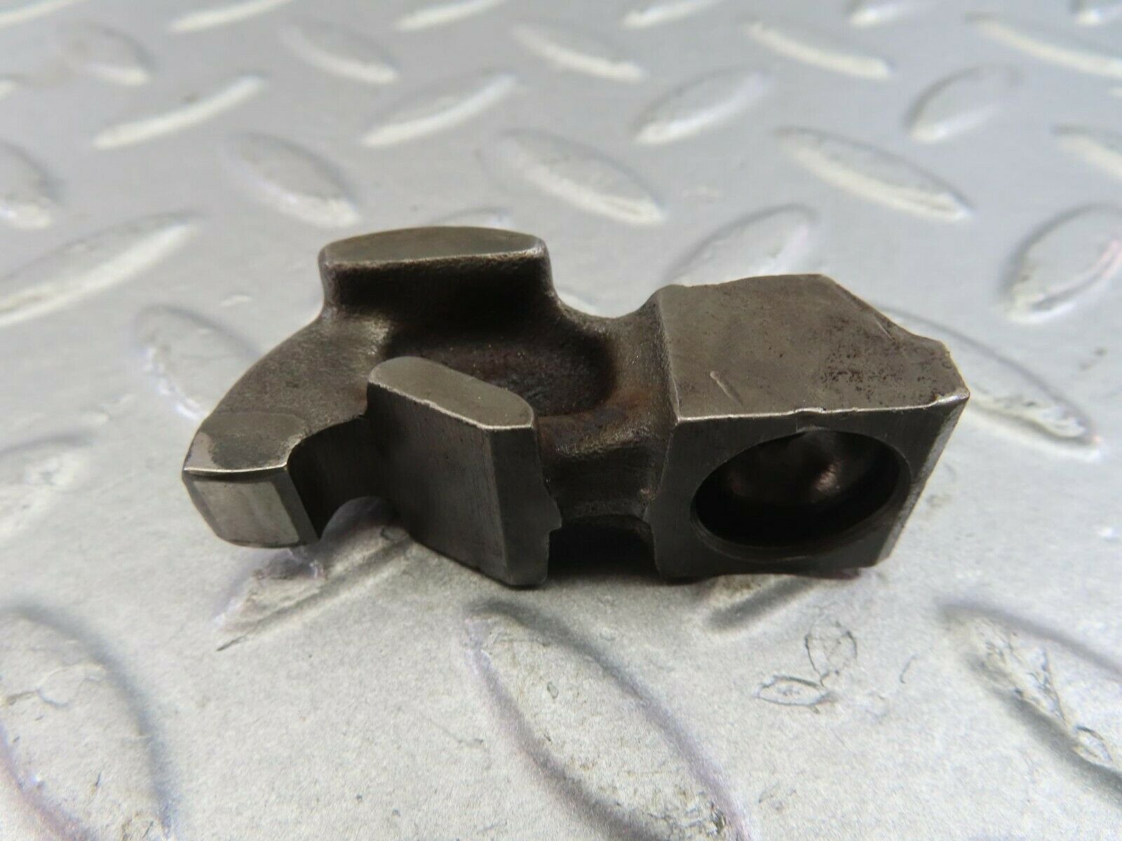 9870 Mercedes-Benz C123 280CE Coupe Valve Rocker Arm