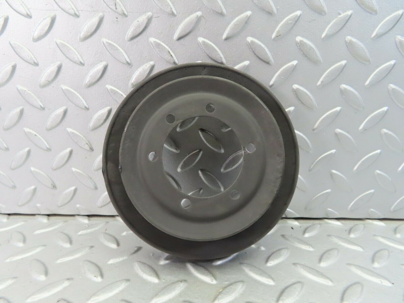 7769 Mercedes-Benz S123 230TE Wagon Crankshaft Pulley 1020320404