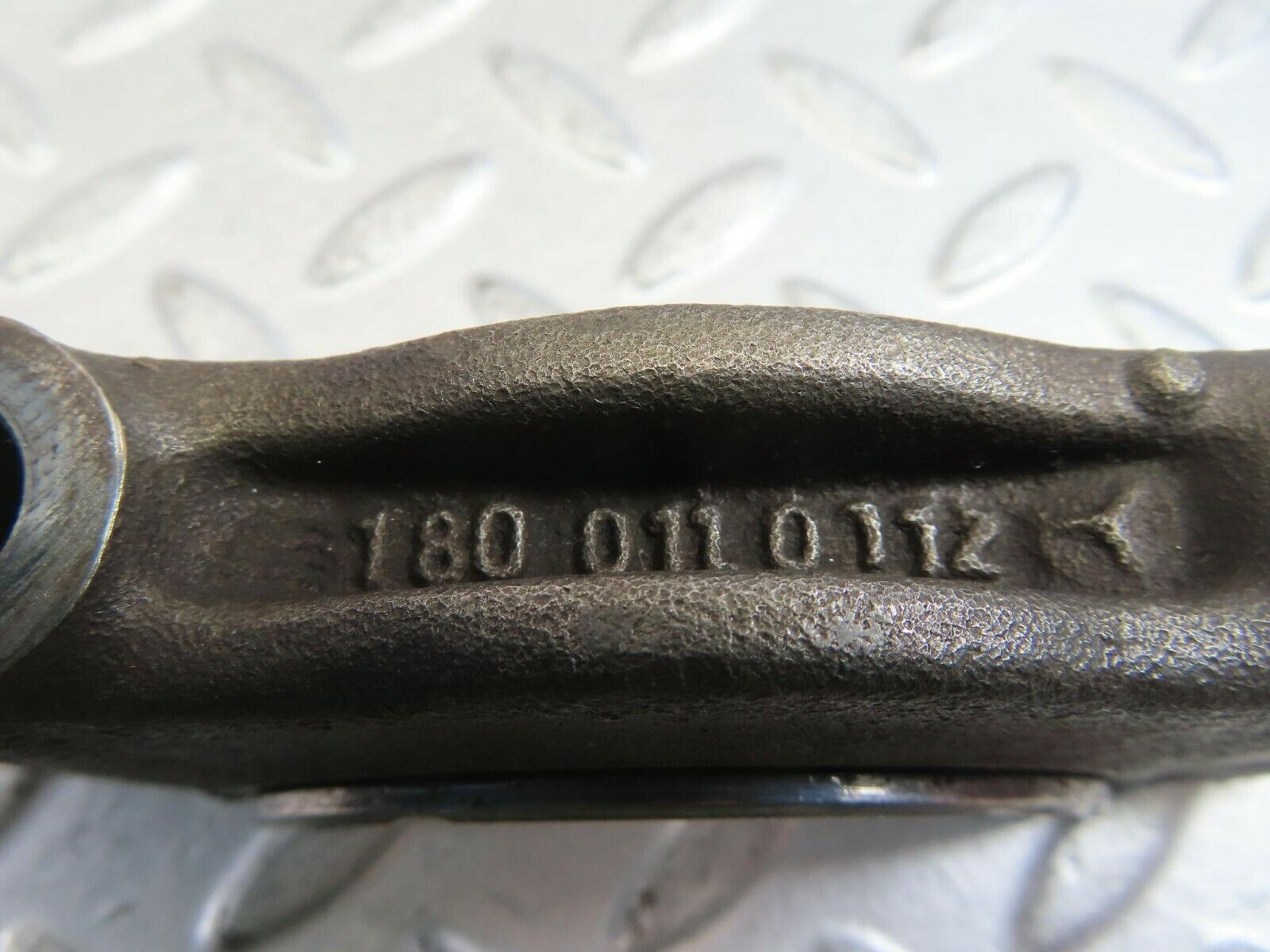 10220 Mercedes-Benz W111 220SE Crankshaft Bearing Holder Block 1800110112