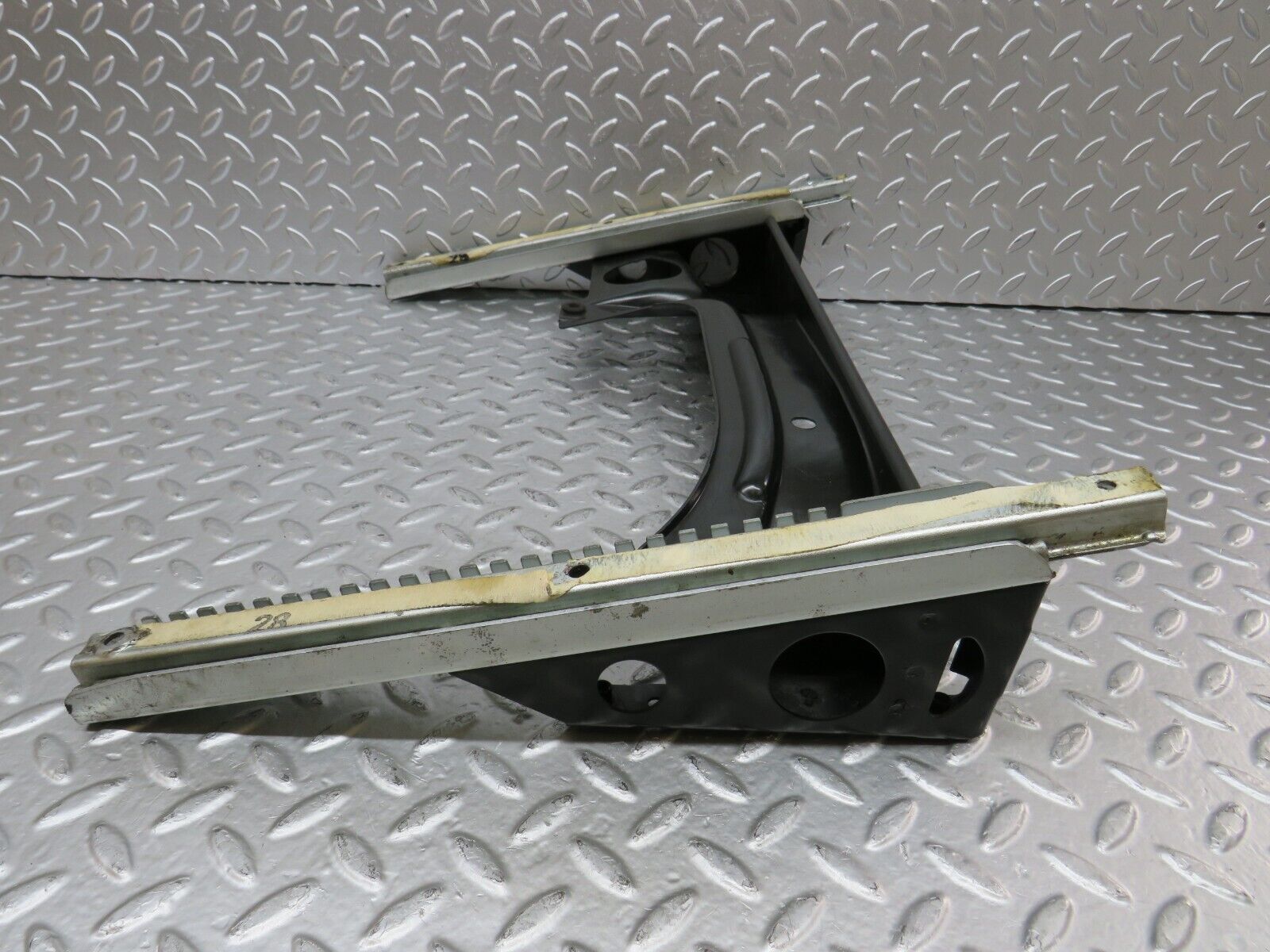 26339 Mercedes-Benz W116 450SE Front Right Seat Sliding Mechanism