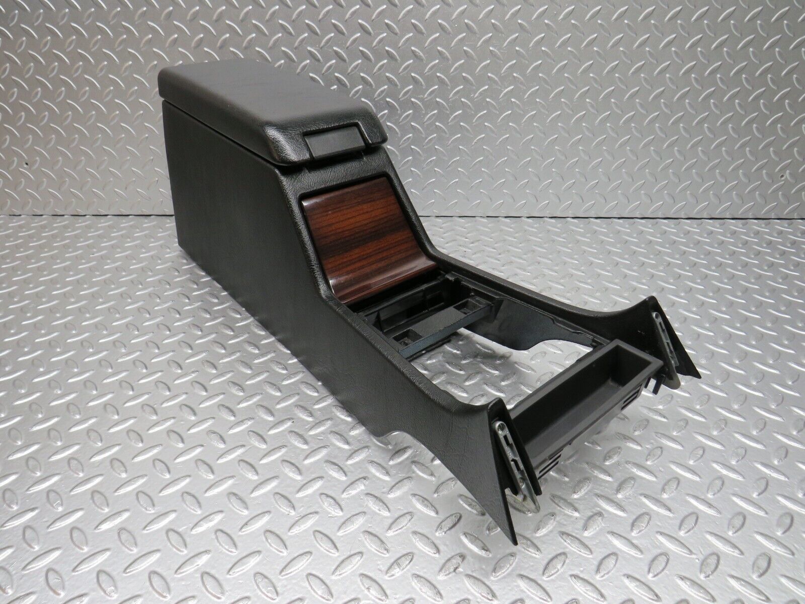 33343 Mercedes-Benz W202 C180 Centre Console Armrest Black 2026800279