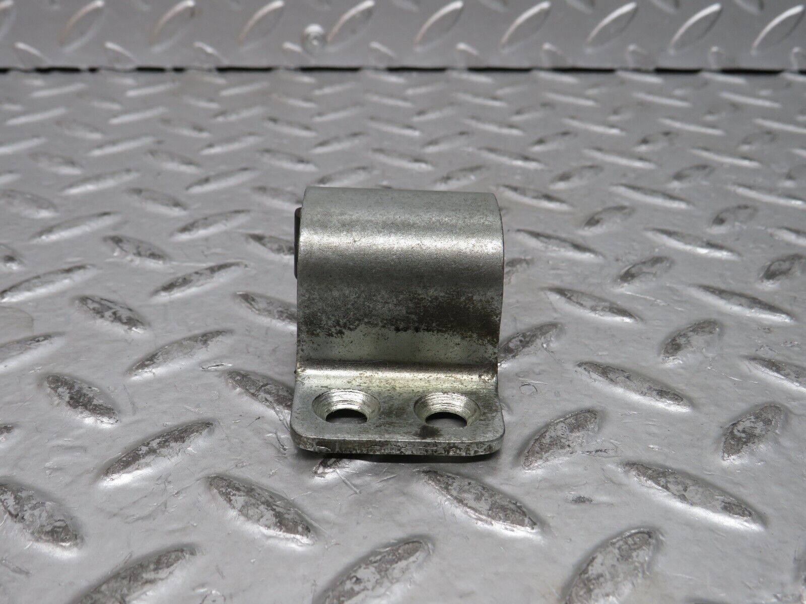 28309 Mercedes-Benz S123 240D Wagon Door Lock Latch Left