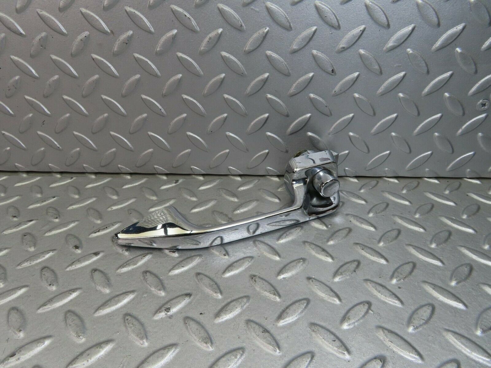 8793 Mercedes-Benz W115 Chrome Door Handle Rear Right 1157660401