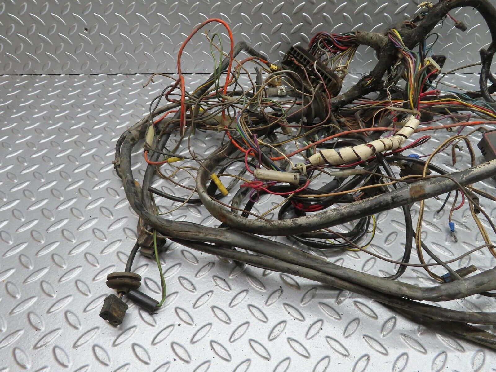 13311 Mercedes-Benz W111 220S Engine Chassis Body Wire Wiring Harness
