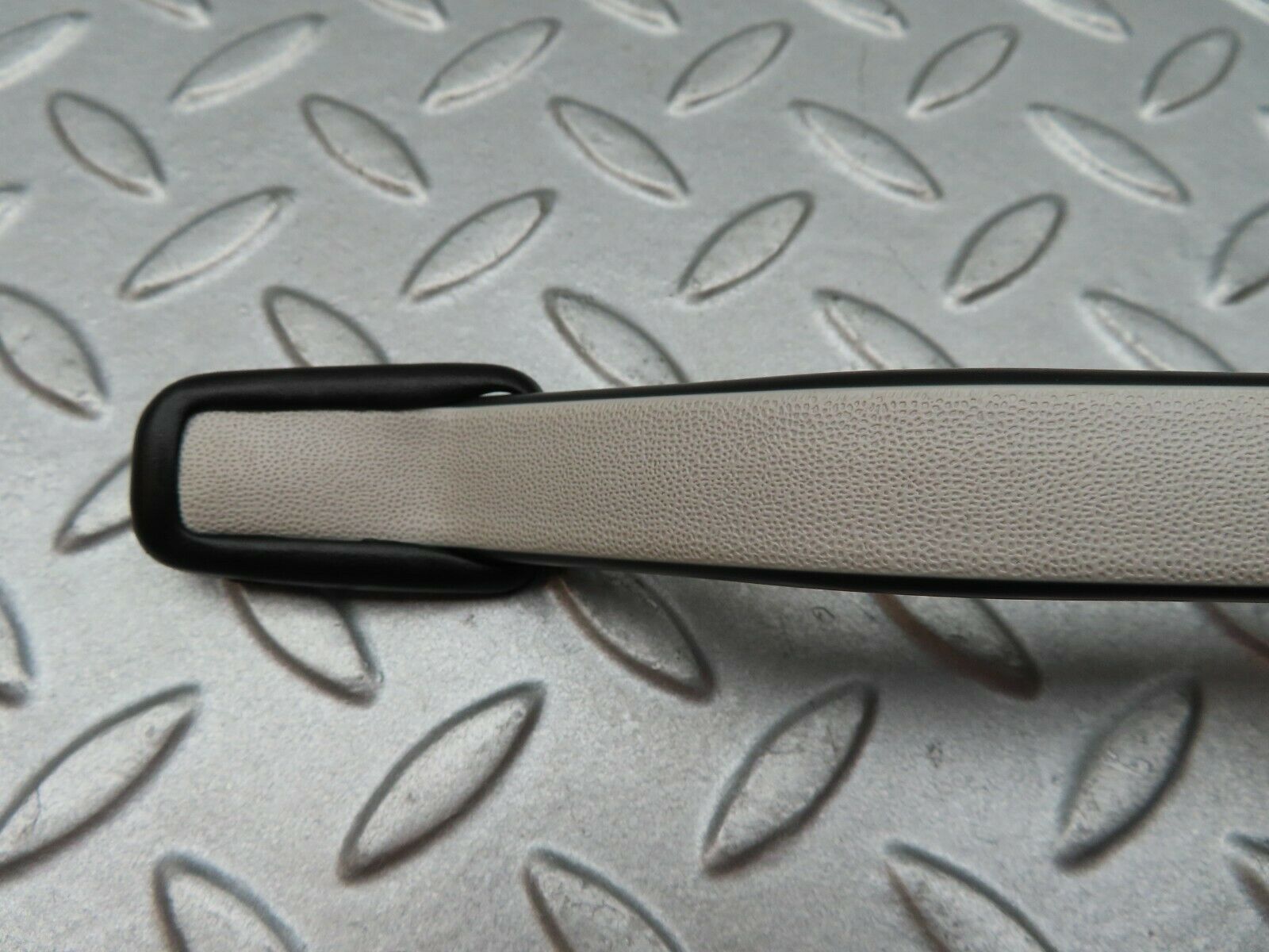 3877 Mercedes-Benz S123 200T Wagon Interior Roof Grab Handle Rear