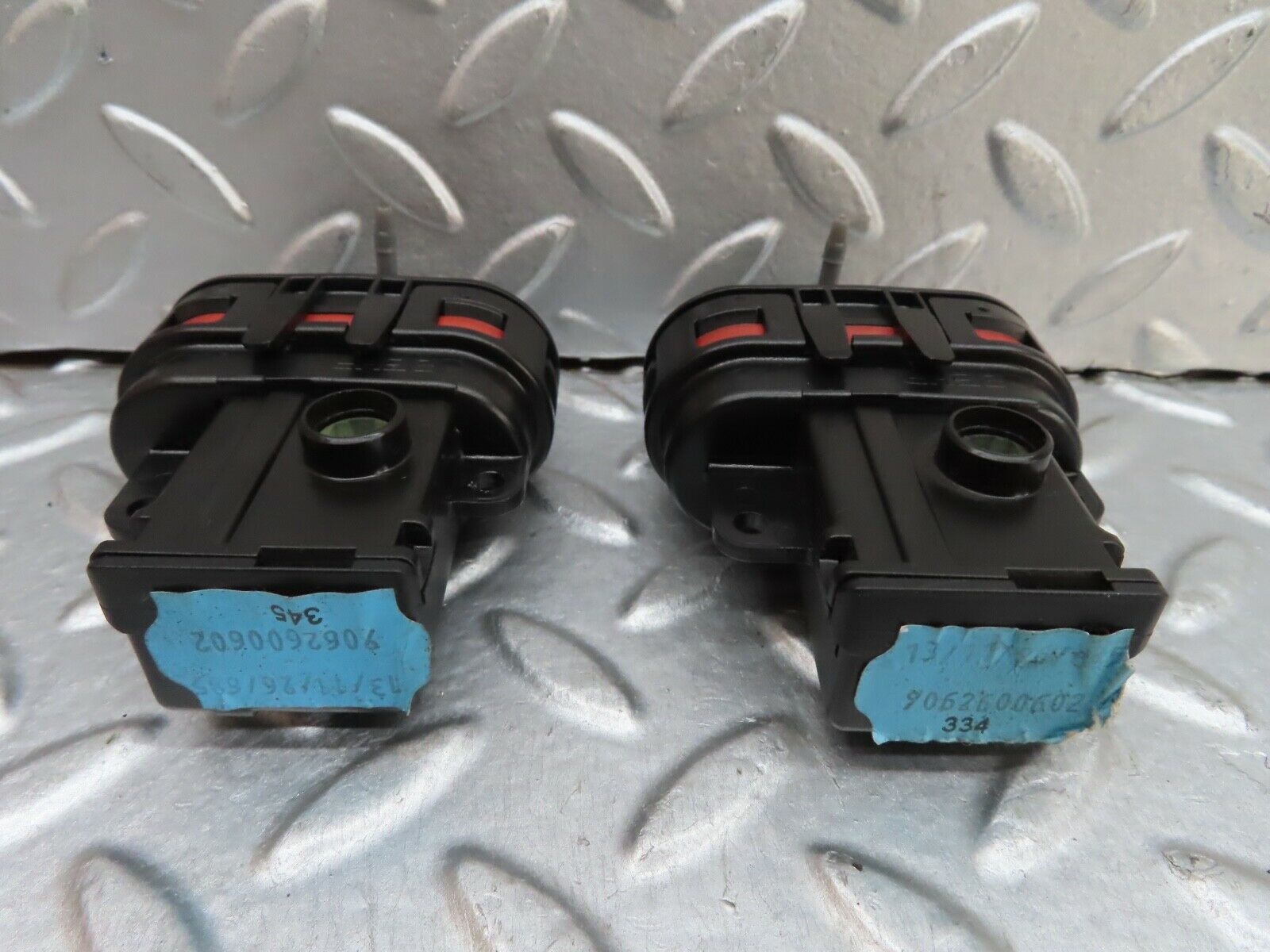 19366 Mercedes-Benz C140 CL420 Coupe 2x Heater Box Vacuum Actuator 9062600602