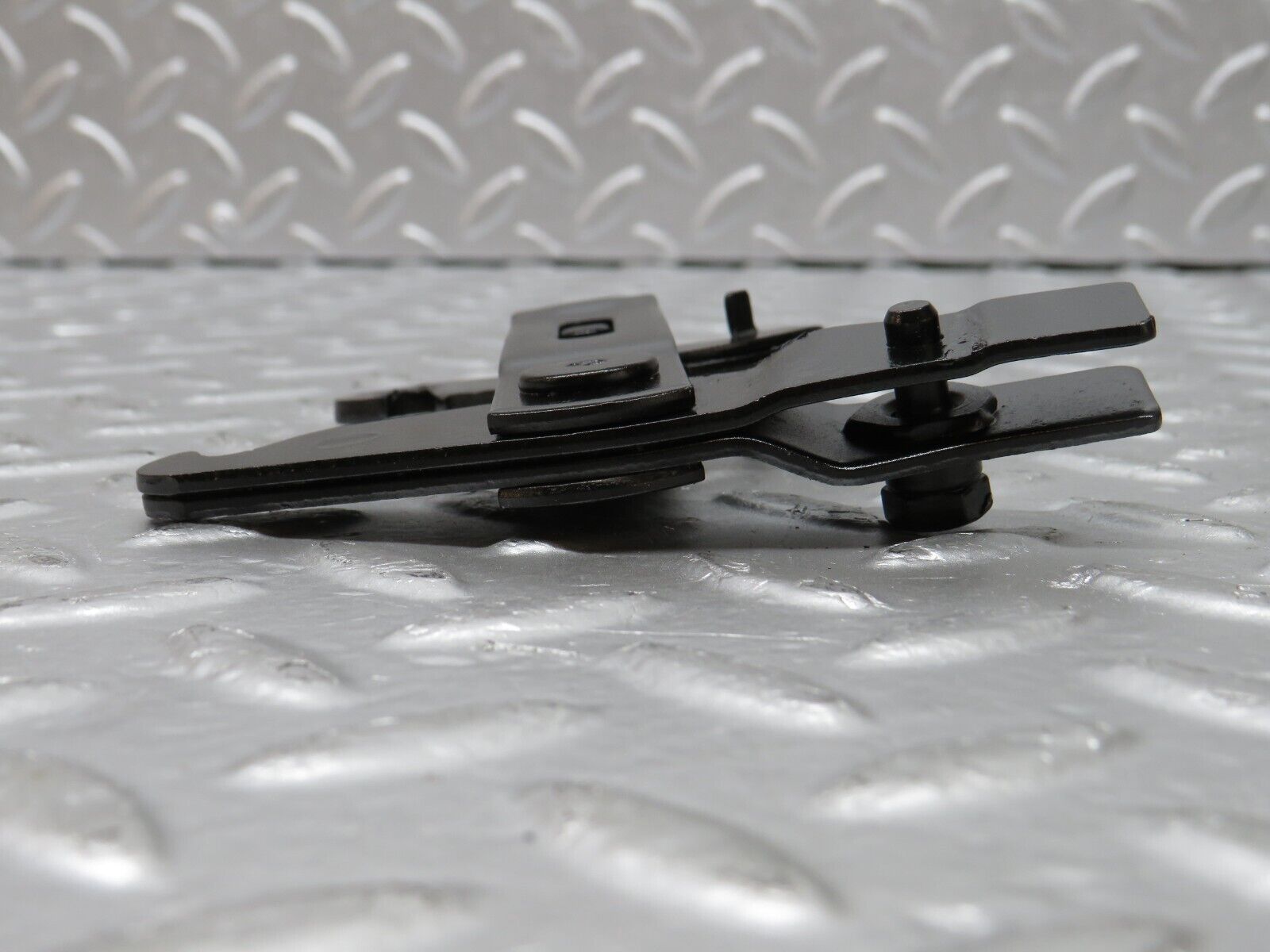 31783 Mercedes-Benz W201 190LE 1.8L Handbrake Adjusting Handbrake Regulator