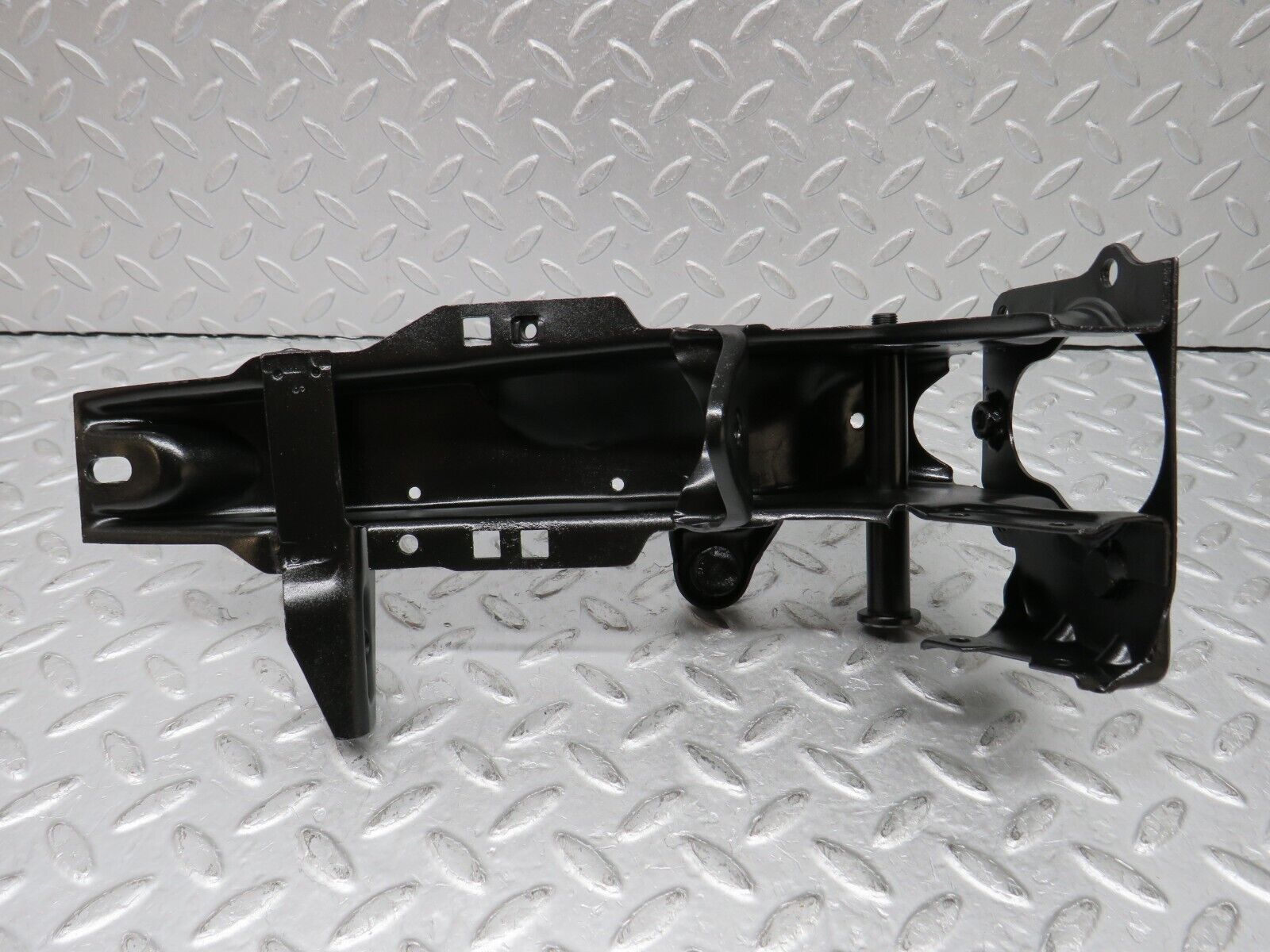 35911 Mercedes-Benz W108 Brake Pedal Bracket