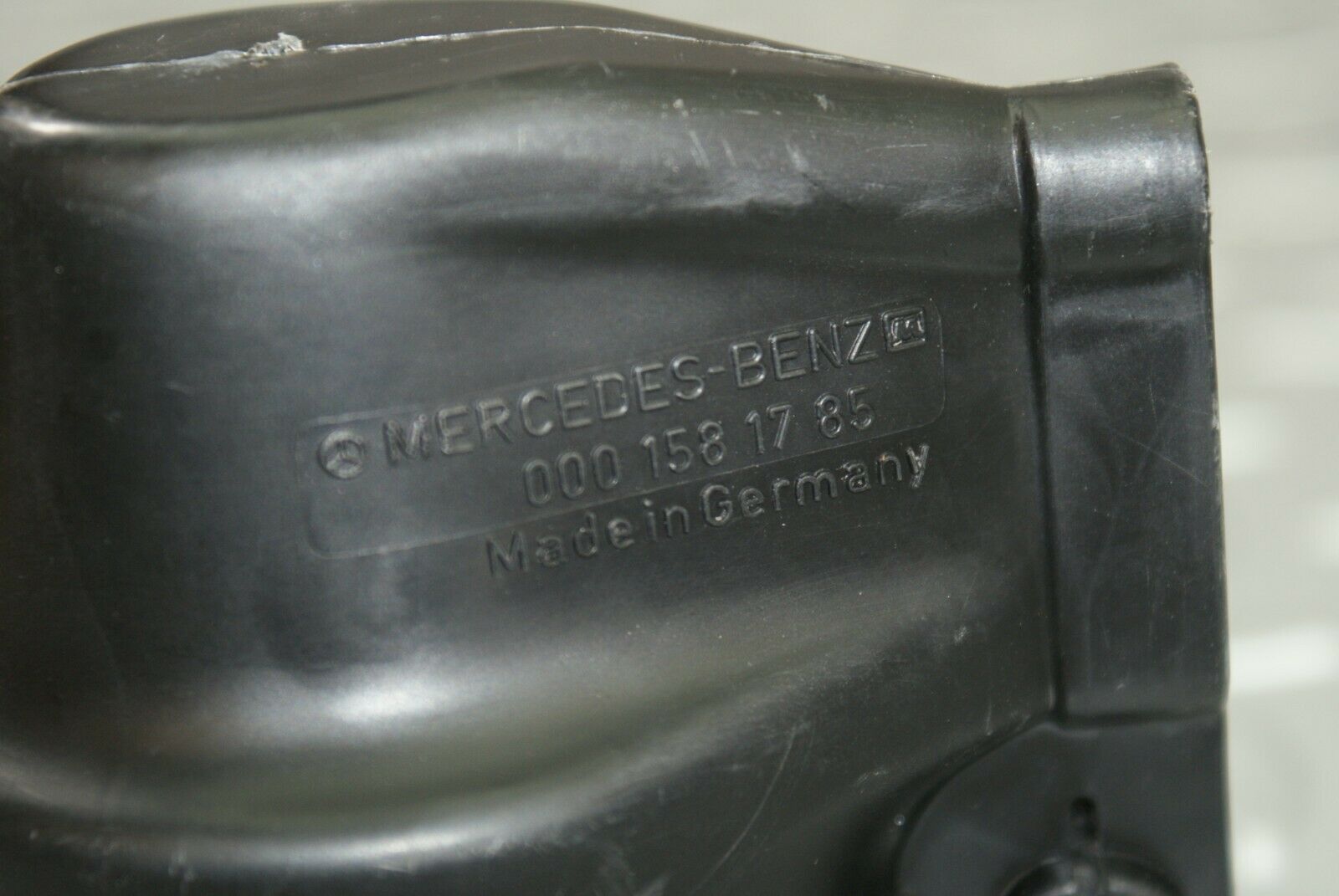 2817 Mercedes-Benz C123 280CE Coupe Ignition Coil Protective Cap 0001581785