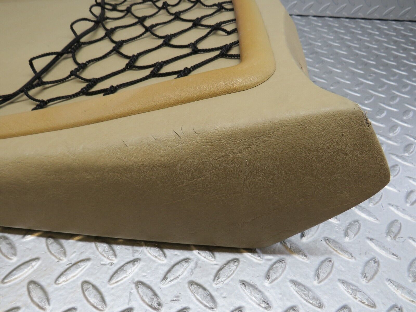 37069 Mercedes-Benz C126 420SEC Coupe Front Left Seat Rear Cover Beige