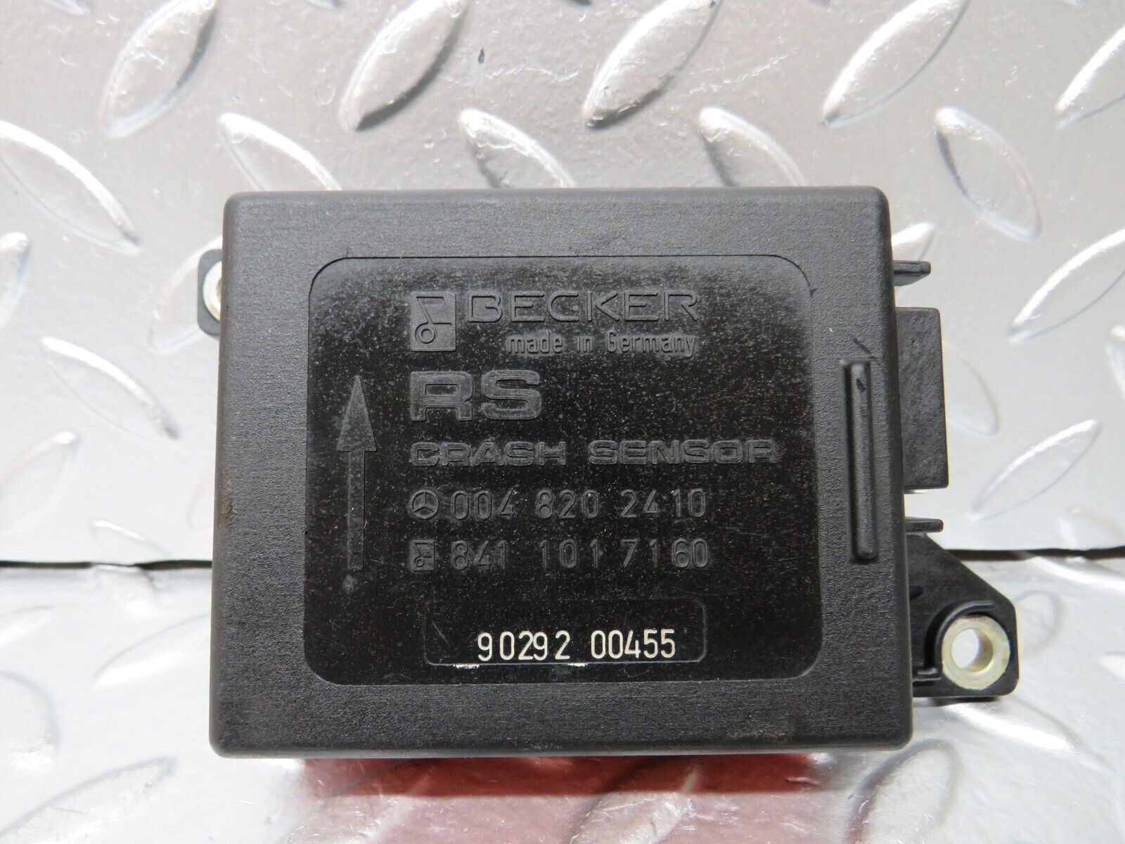 25322 Mercedes-Benz W201 190D Crash Sensor 0048202410