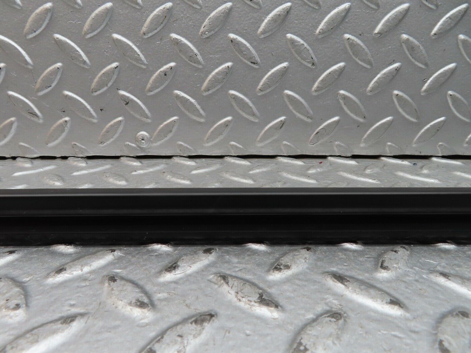 19739 Mercedes-Benz C140 CL420 Coupe Right Door Inner Window Weatherstrip Seal