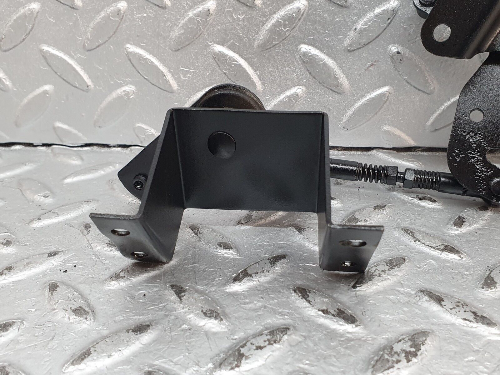 41240 Mercedes-Benz W126 300SE Throttle Linkage