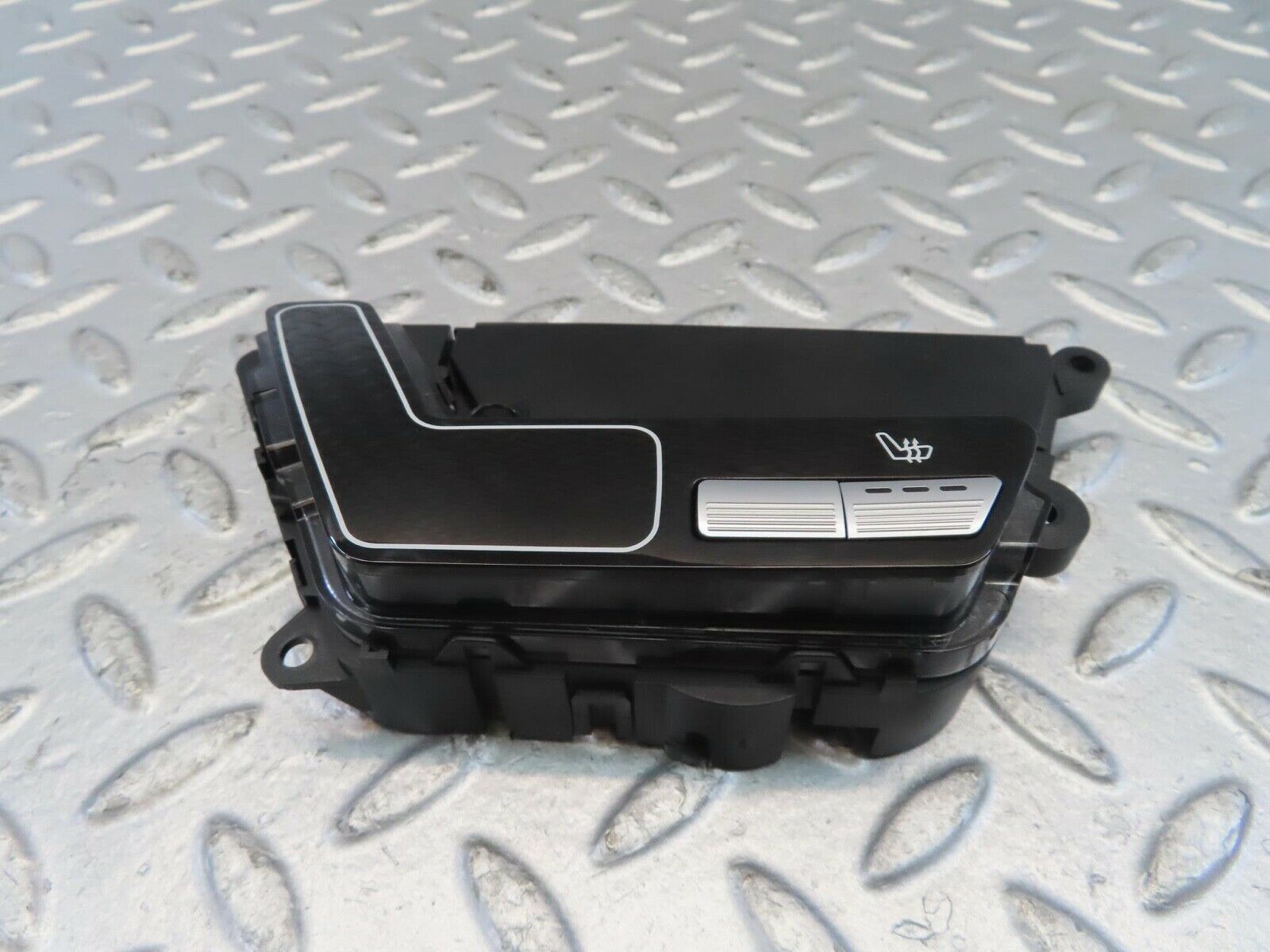 11096 Mercedes-Benz W221 S320 Rear Left Seat Switch 2218700058